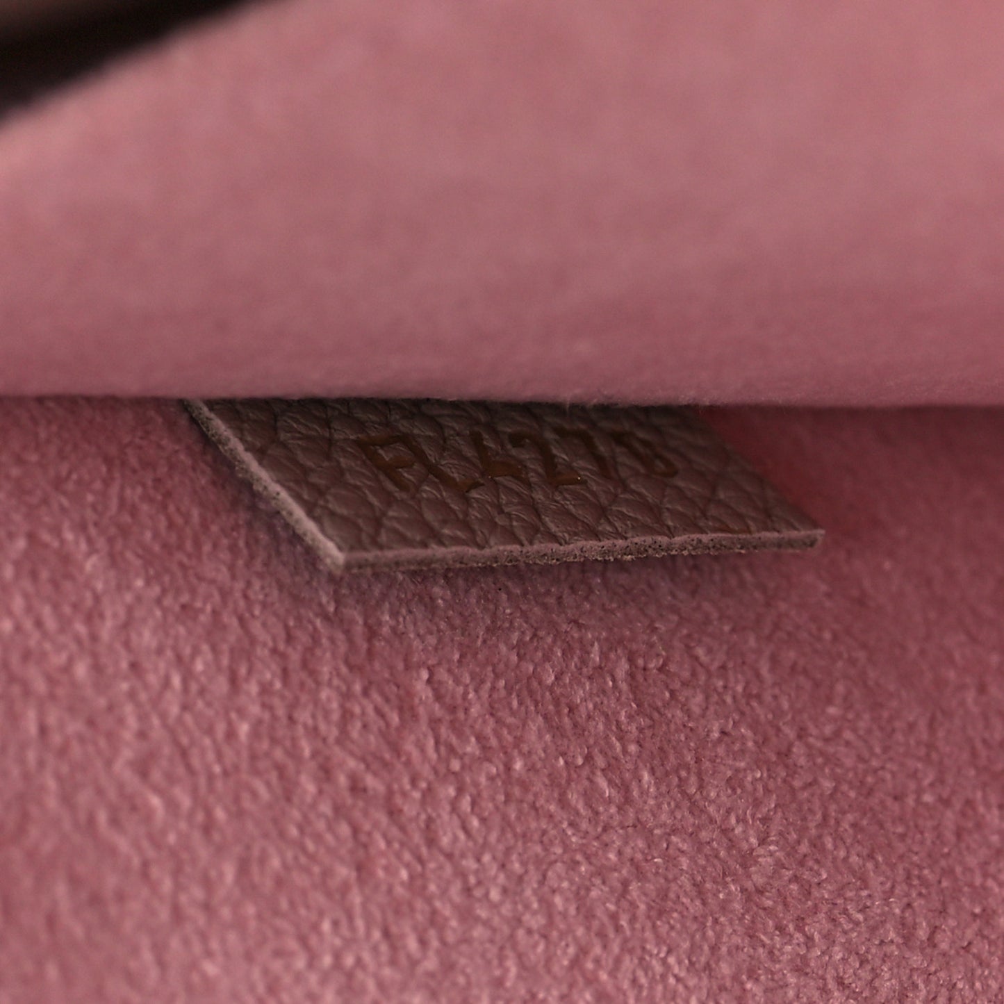 Grained Calfskin Lockme Shopper Greige