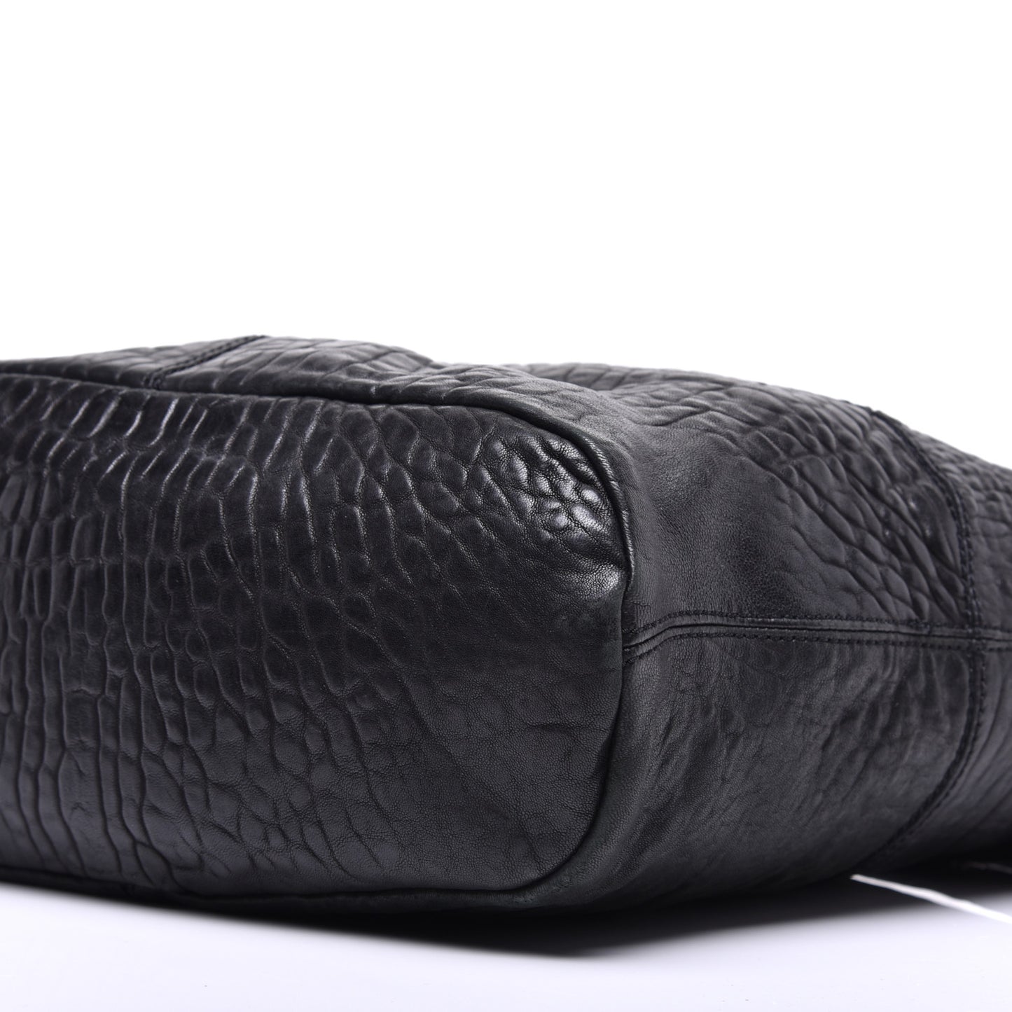 Pebbled Sheepskin Medium Nightingale Black