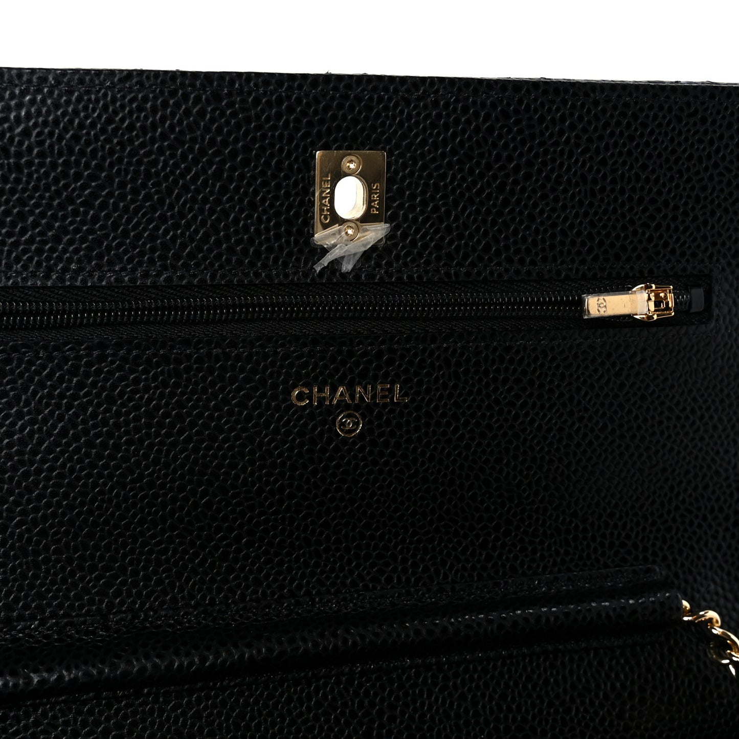 Caviar Quilted CC Turnlock Wallet On Chain WOC Black