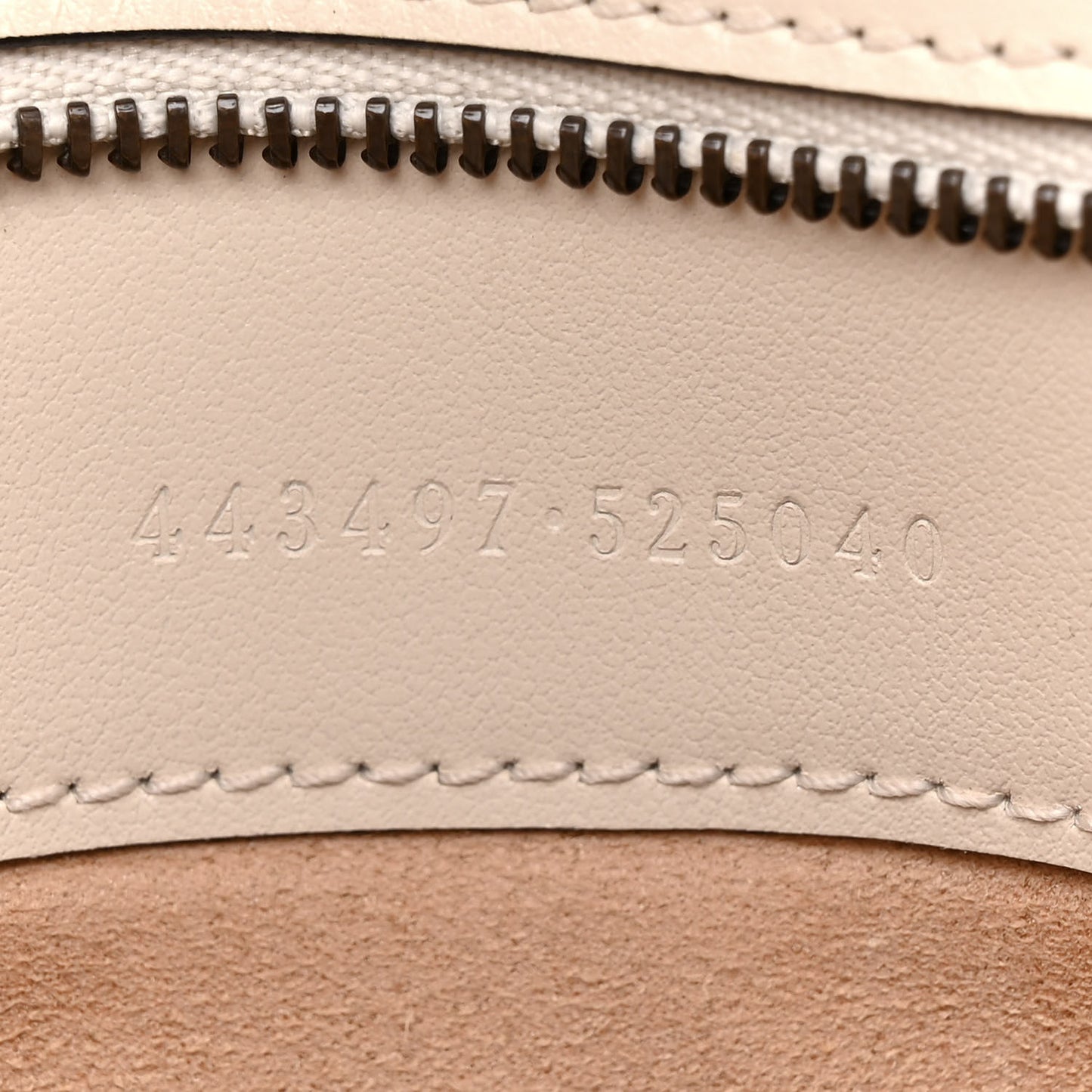 Calfskin Matelasse Small GG Marmont Shoulder Bag White