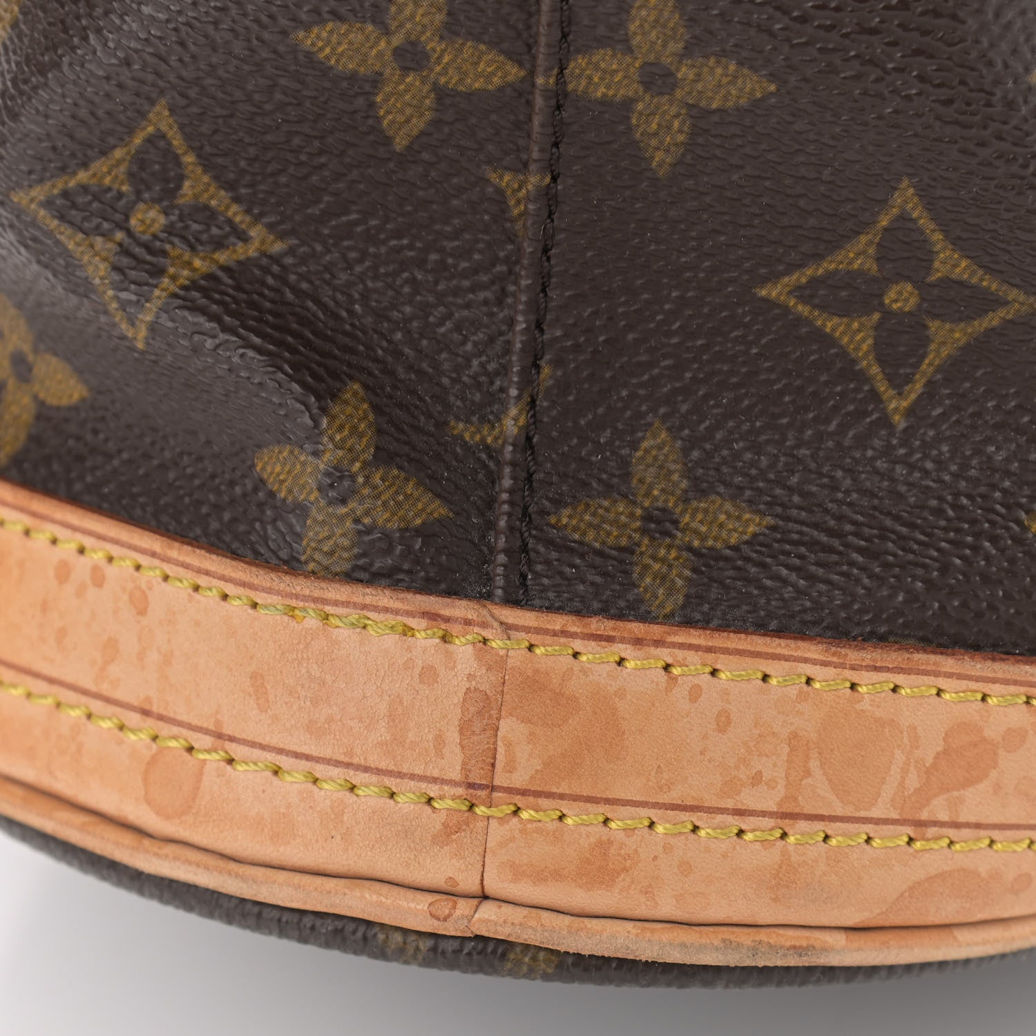 Louis Vuitton Monogram Petit Bucket 23 12 of 17