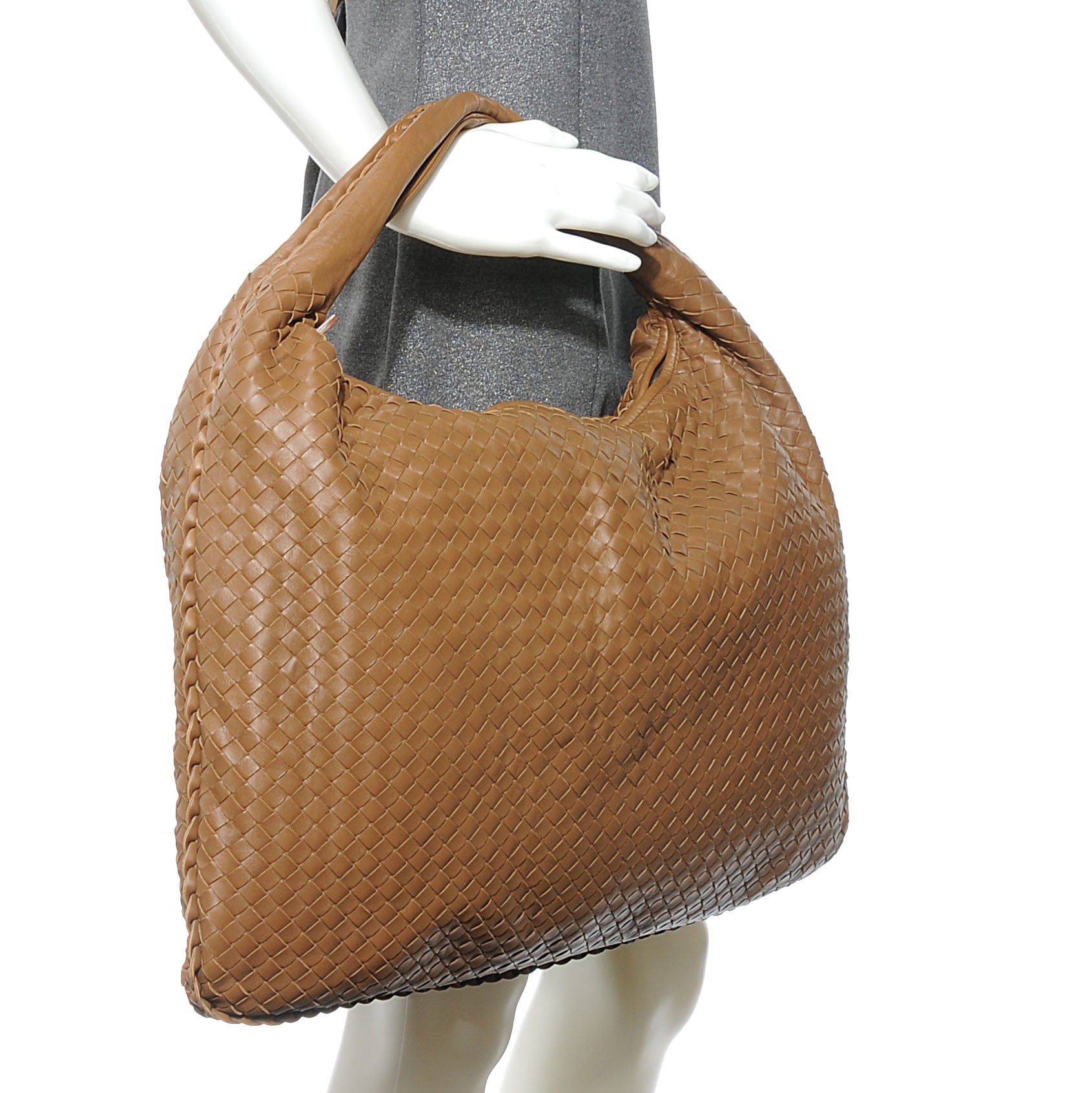Bottega Veneta Nappa Intrecciato Maxi Veneta Chene 2 of 9