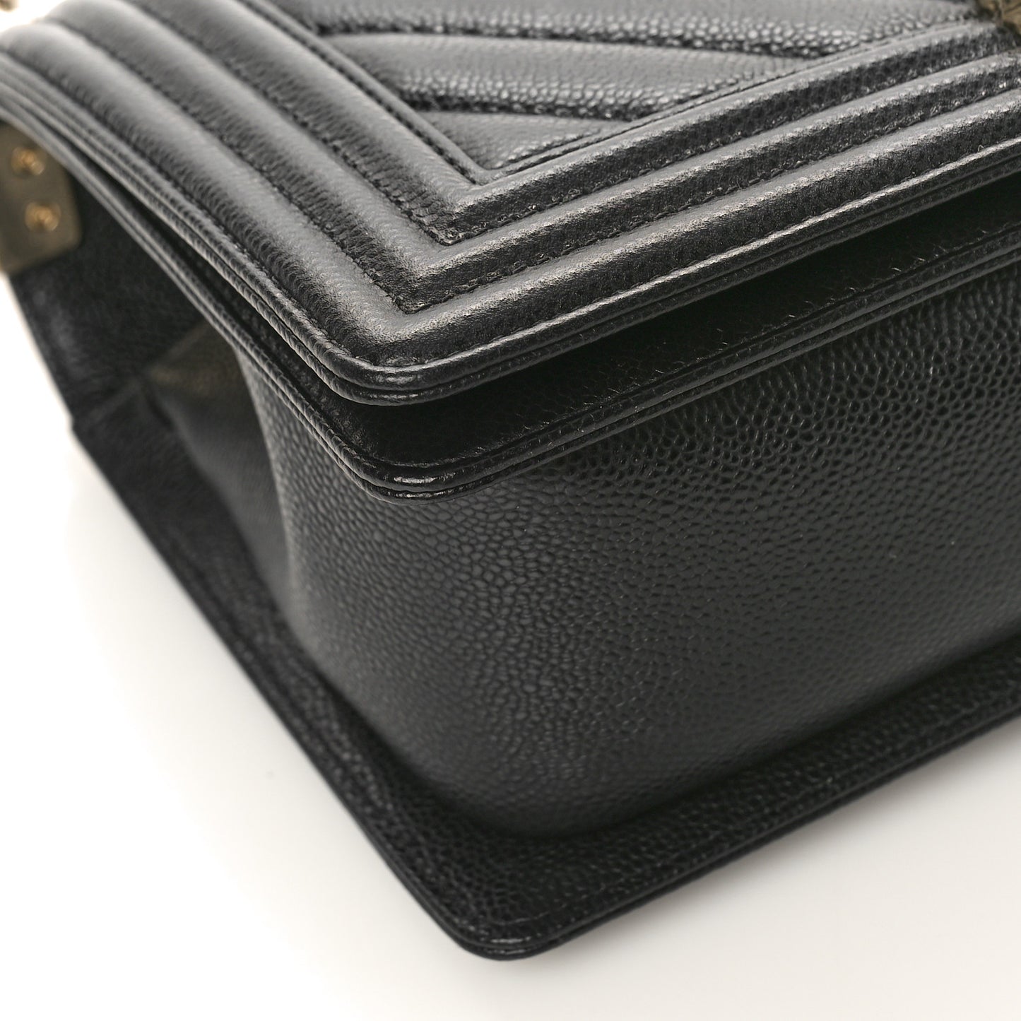 Caviar Chevron Quilted Medium Boy Flap Black