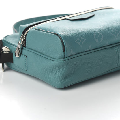 Louis Vuitton Taiga Monogram Outdoor Messenger Vert 6 of 9