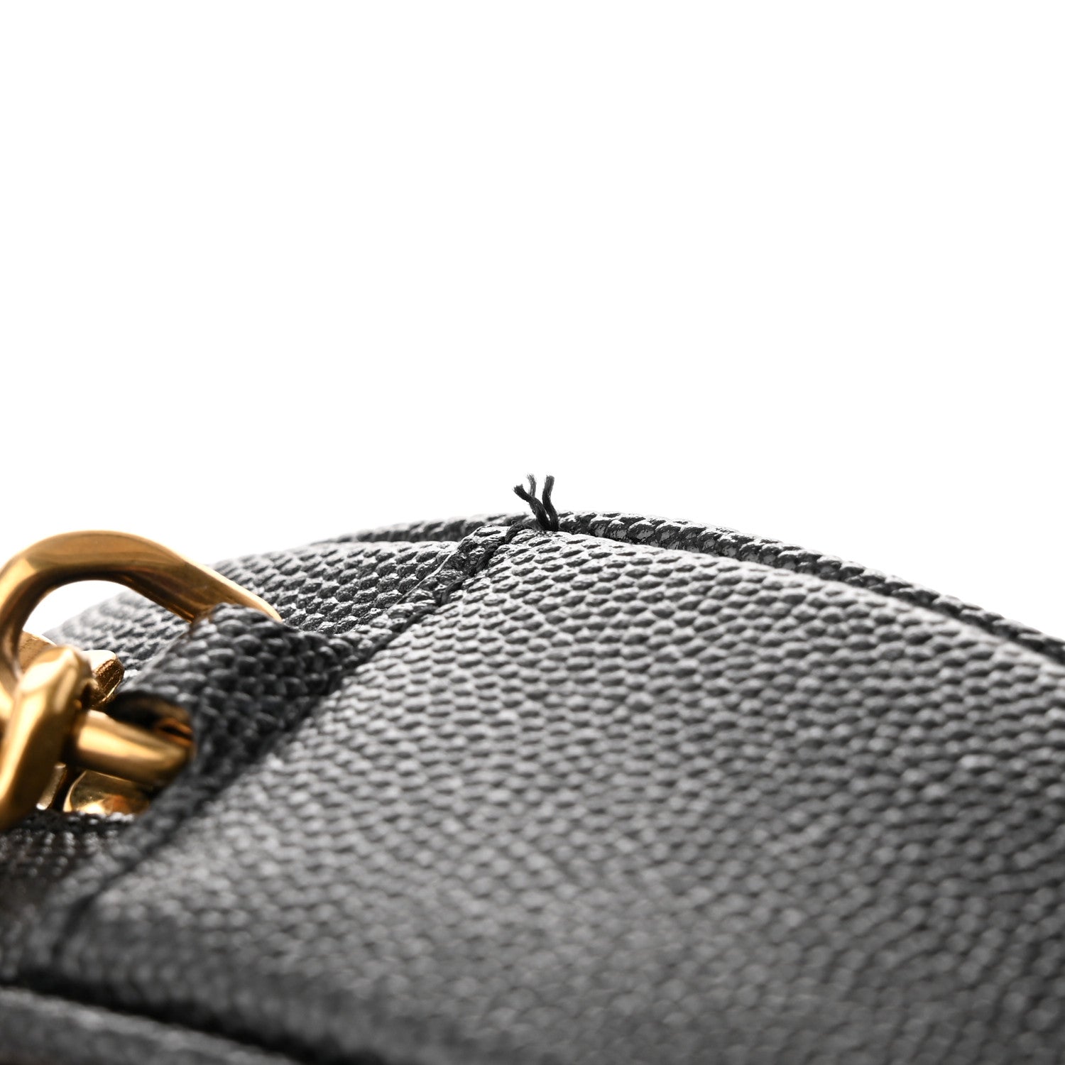 Saint Laurent Grain De Poudre Matelasse Chevron Quilted Round Vinyle Camera Bag Black 12 of 13