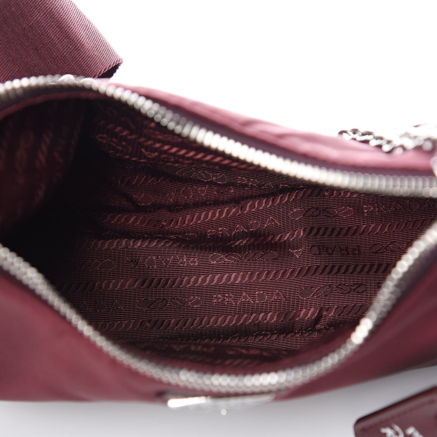 Tessuto Nylon Re-Edition 2005 Shoulder Bag Granato