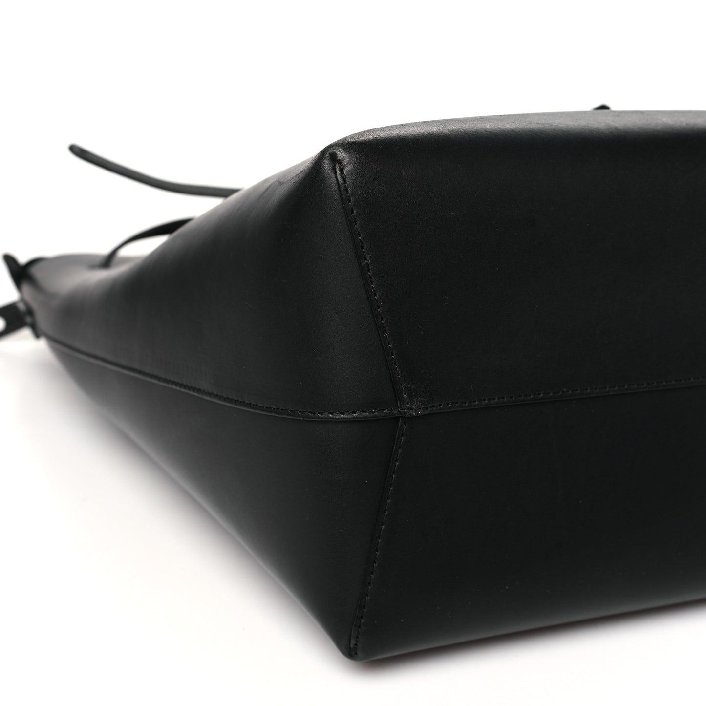 Vegetable Tanned Calfskin Bucket Bag Black Royal
