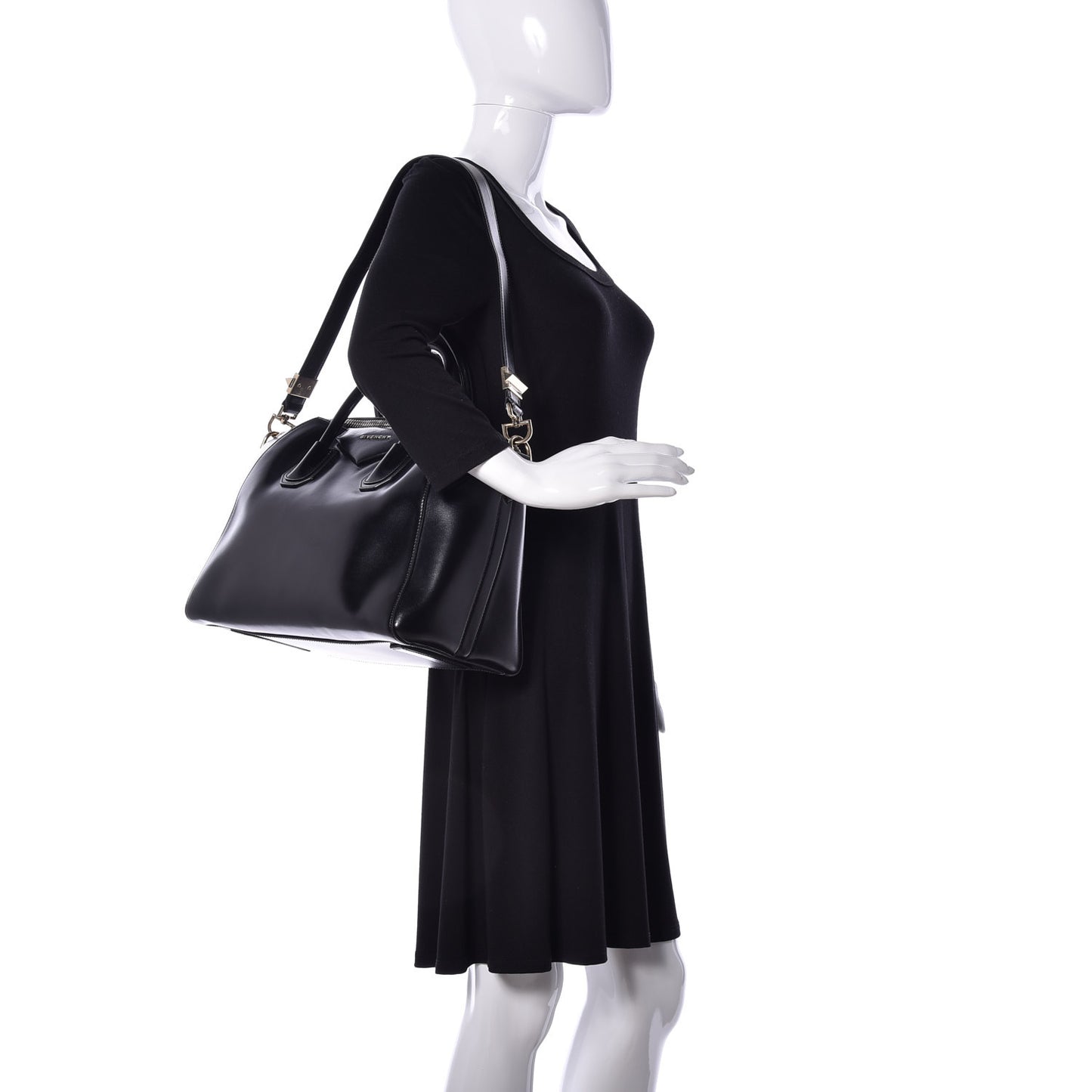 Shiny Lord Calfskin Medium Antigona Black