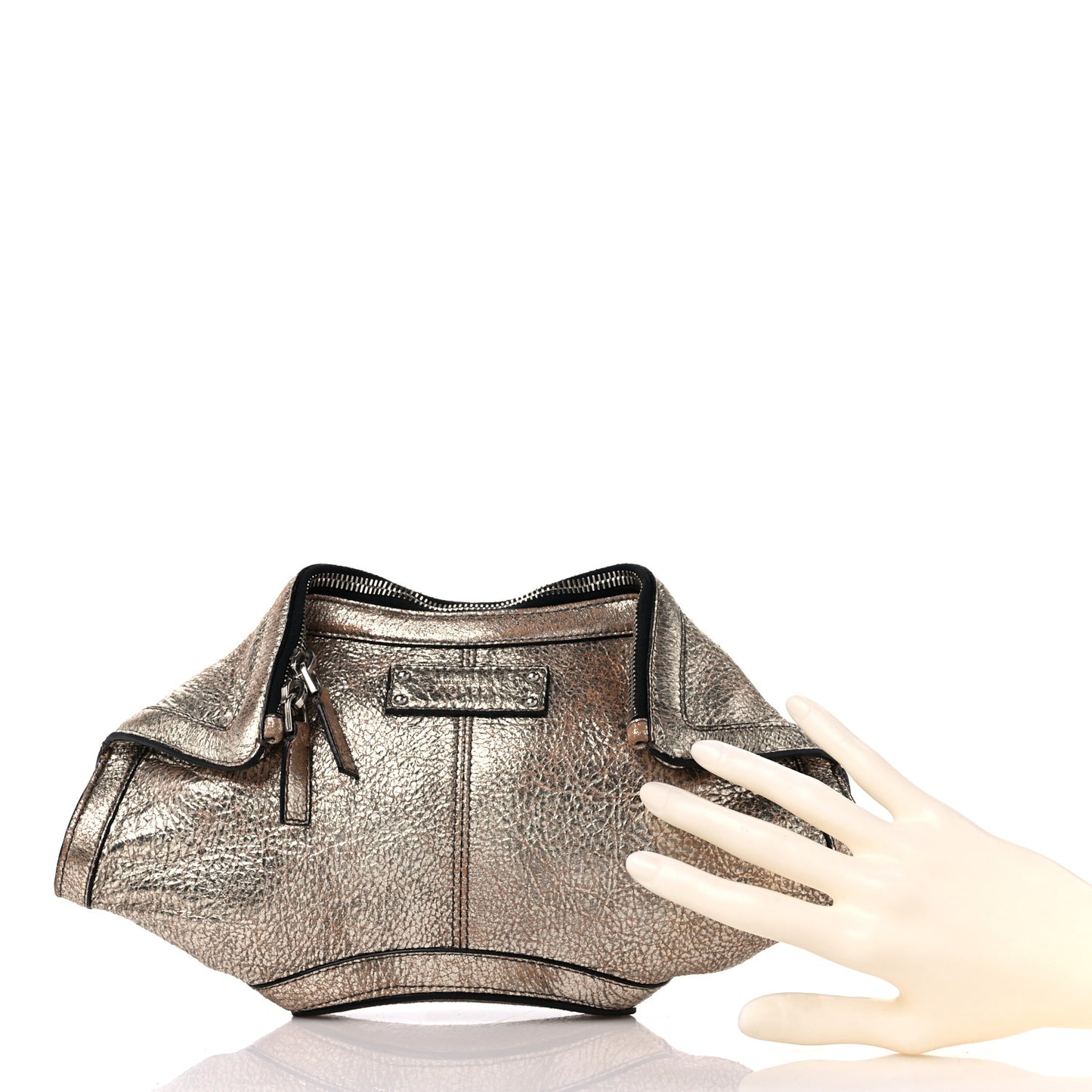 Metallic Crackled Lambskin De Manta Clutch Gold
