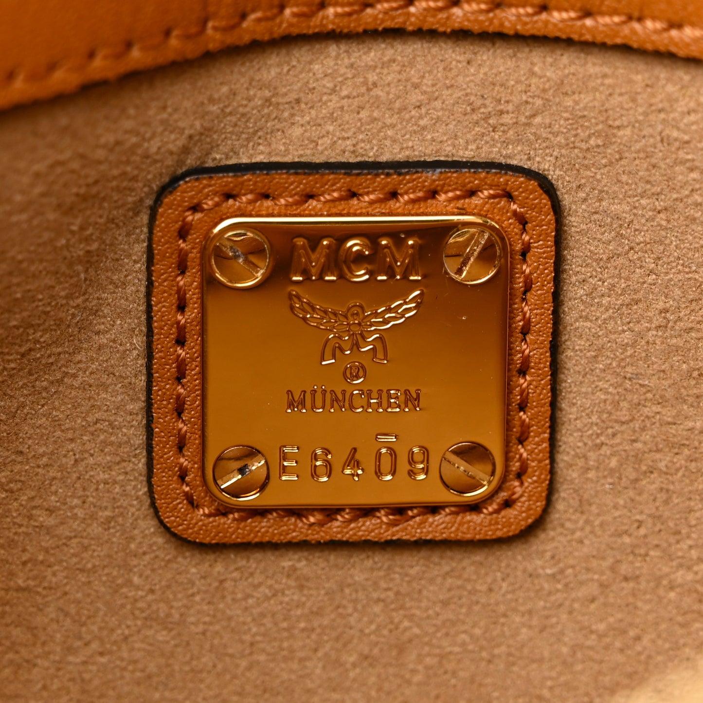 Visetos Small Millie Crossbody Bag Cognac