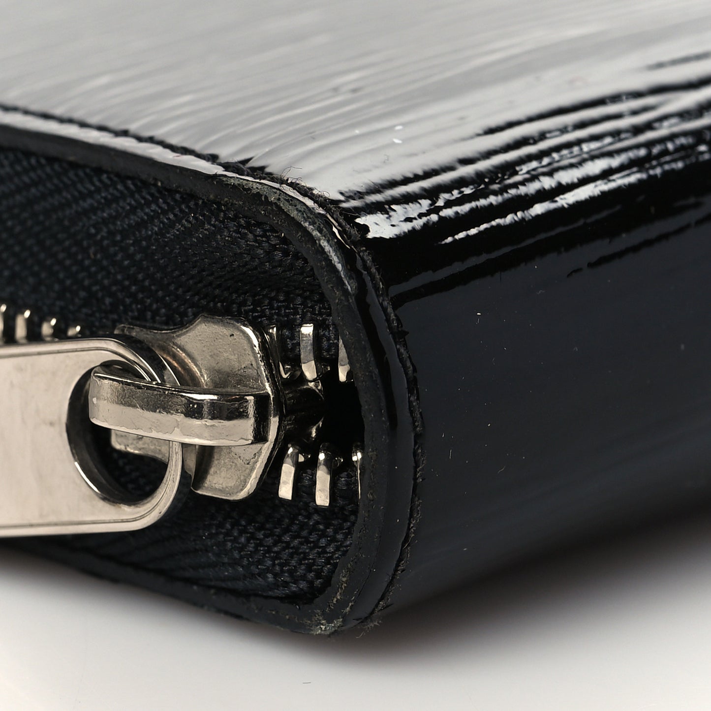 Epi Electric Zippy Organizer Wallet Black