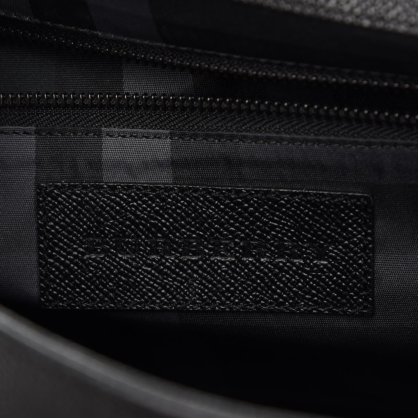 London Grainy Calfskin Rivendale Messenger Bag Black