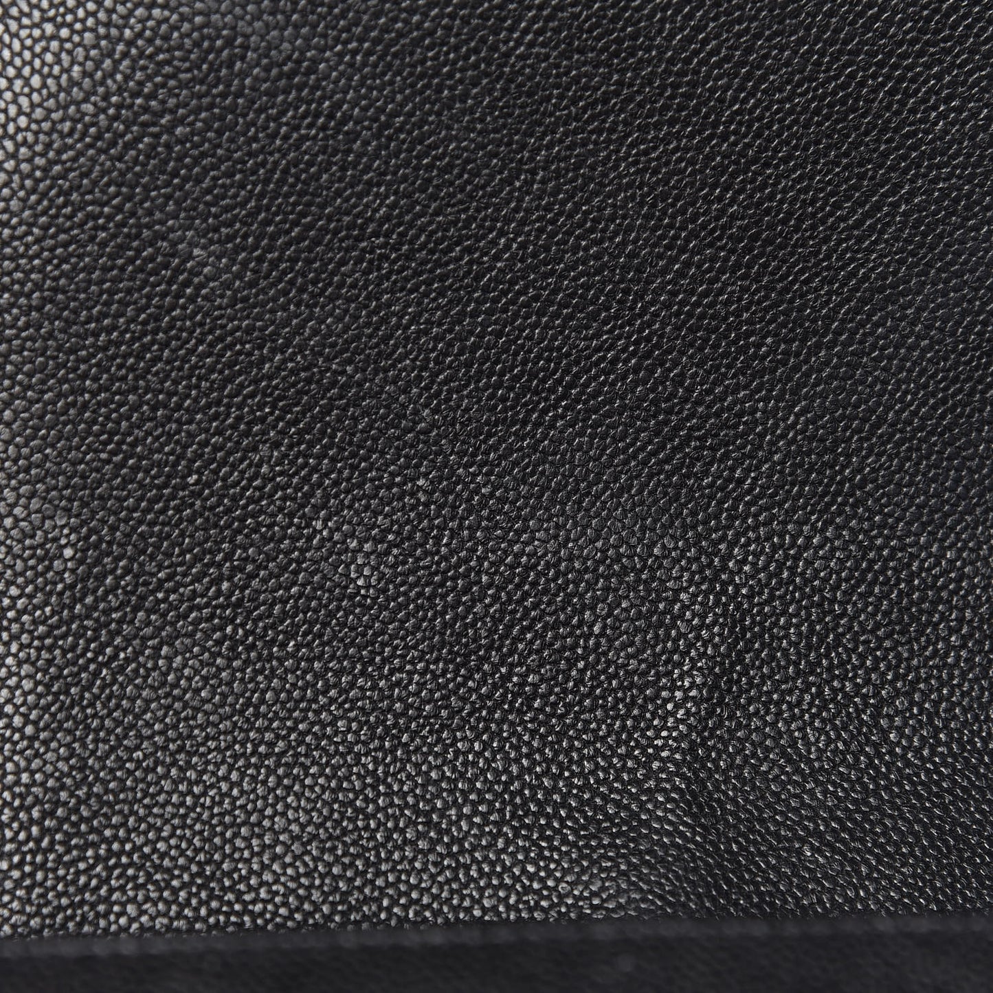 Caviar Quilted Medium Boy Flap Black