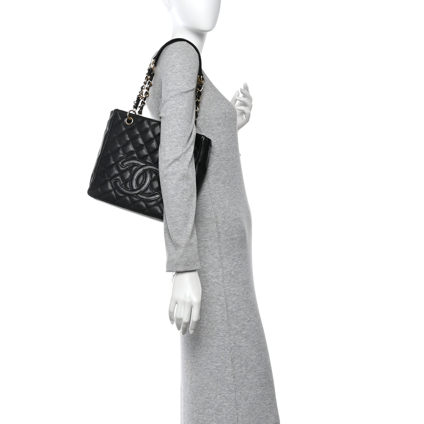 Caviar Quilted Petit Shopping Tote PST Black