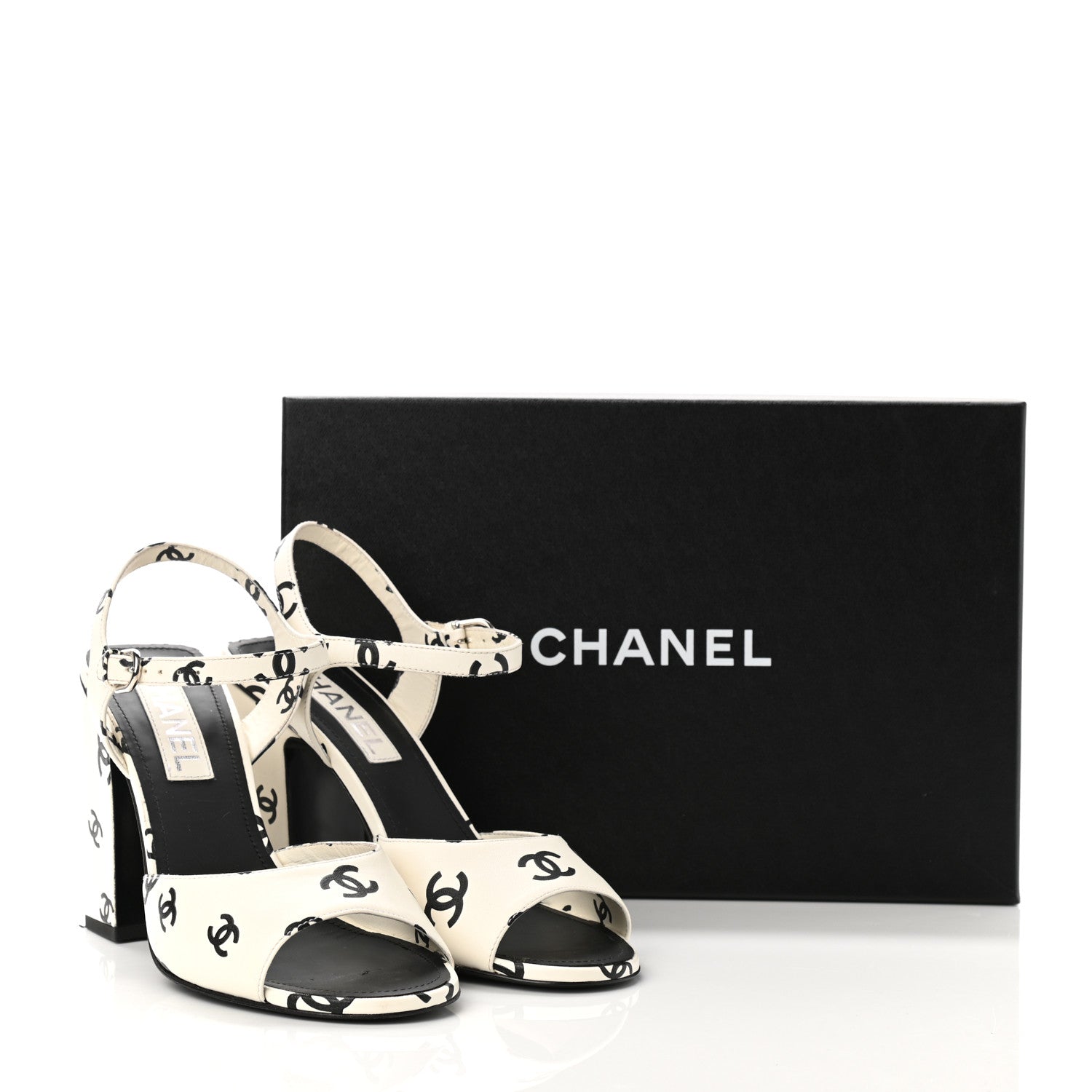 Chanel Printed Lambskin CC Sandals 40 White Black 13 of 13