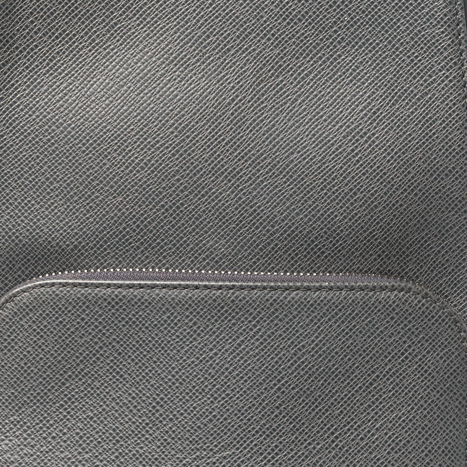 Louis Vuitton Taiga Avenue Sling Bag Glacier 7 of 9