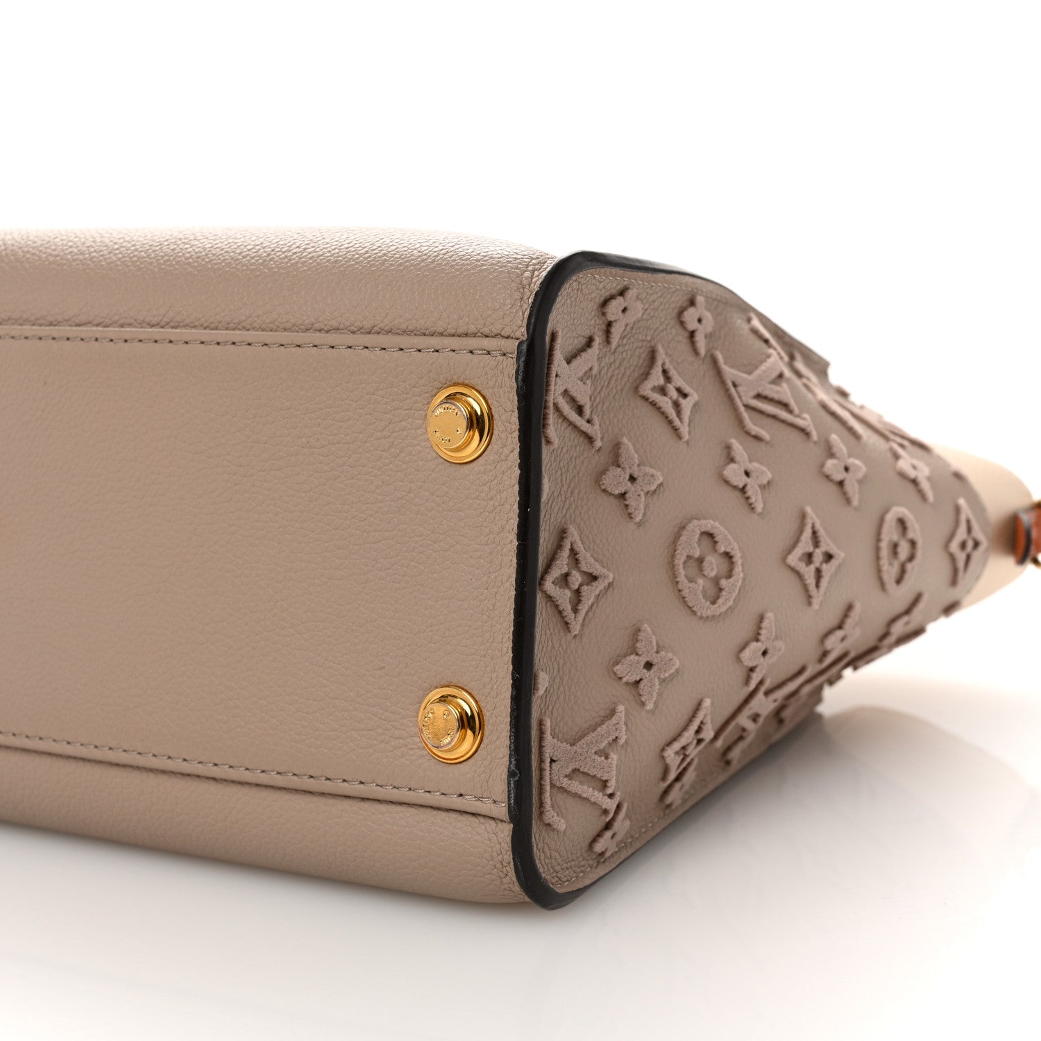 Louis Vuitton Calfskin Monogram Tufting On My Side Galet 9 of 9