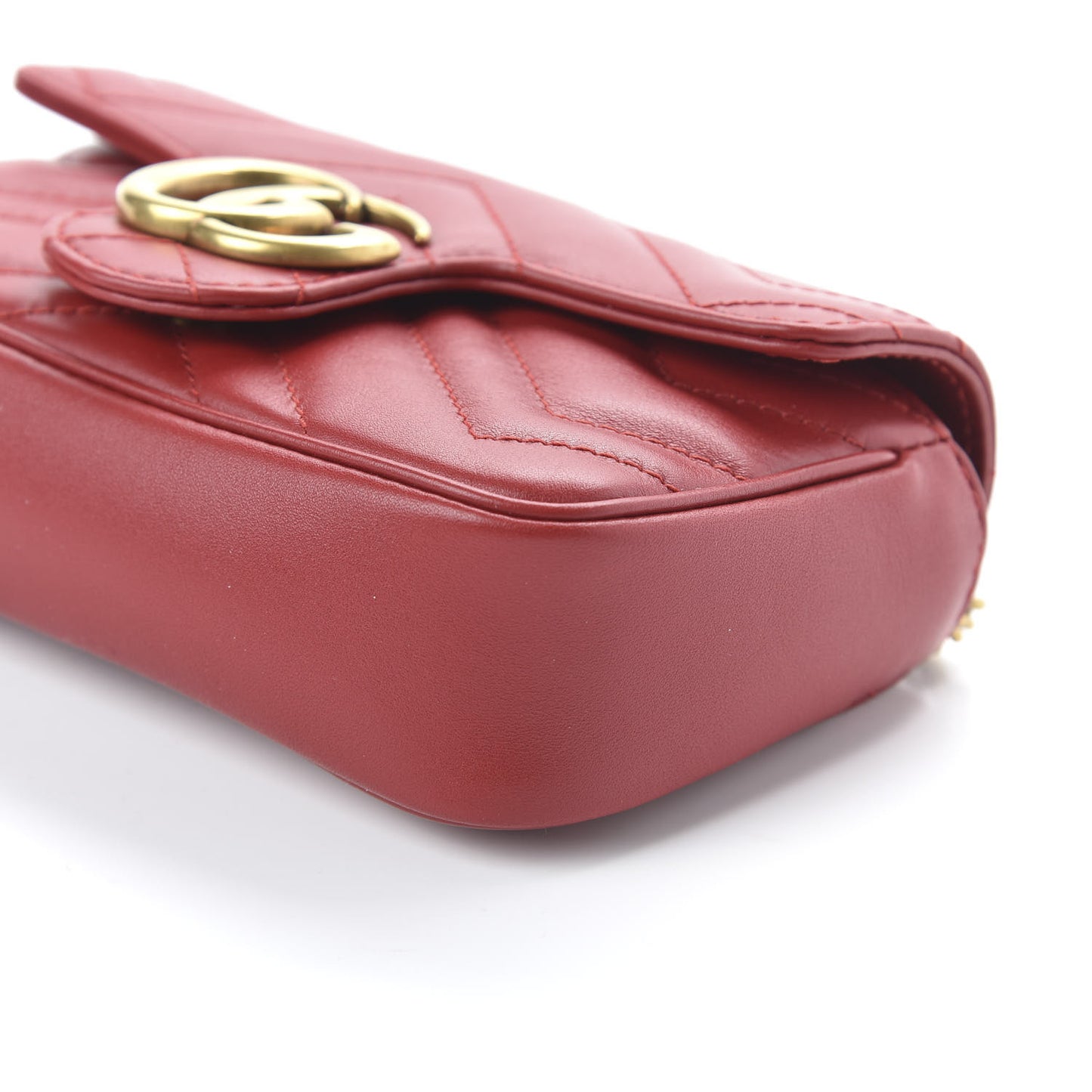 Calfskin Matelasse Super Mini GG Marmont Shoulder Bag Hibiscus Red