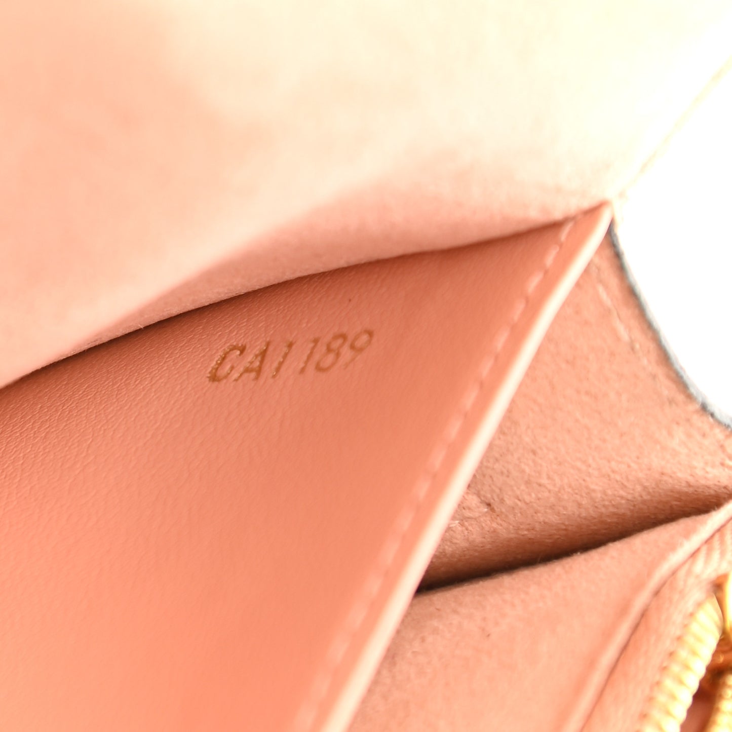 Damier Ebene Vavin Chain Wallet Creme