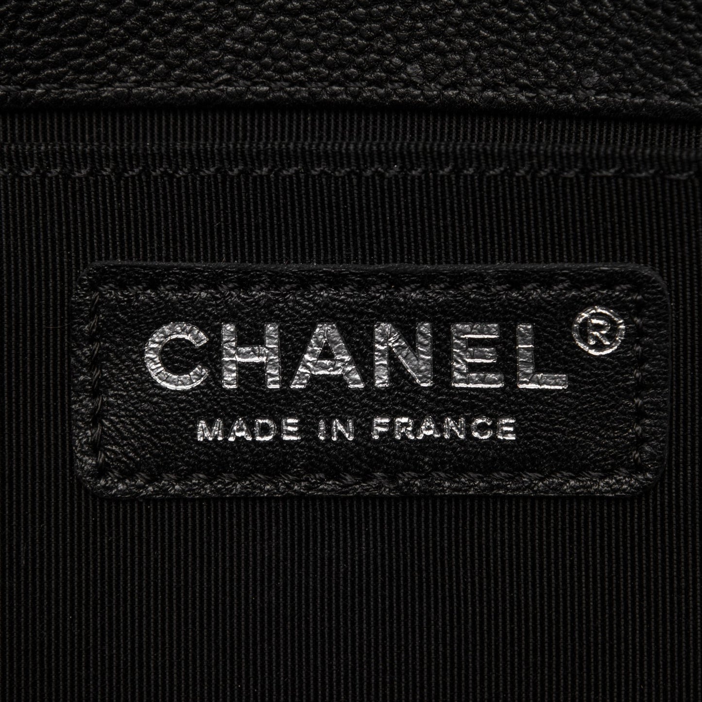 Caviar Quilted Medium Boy Flap Black