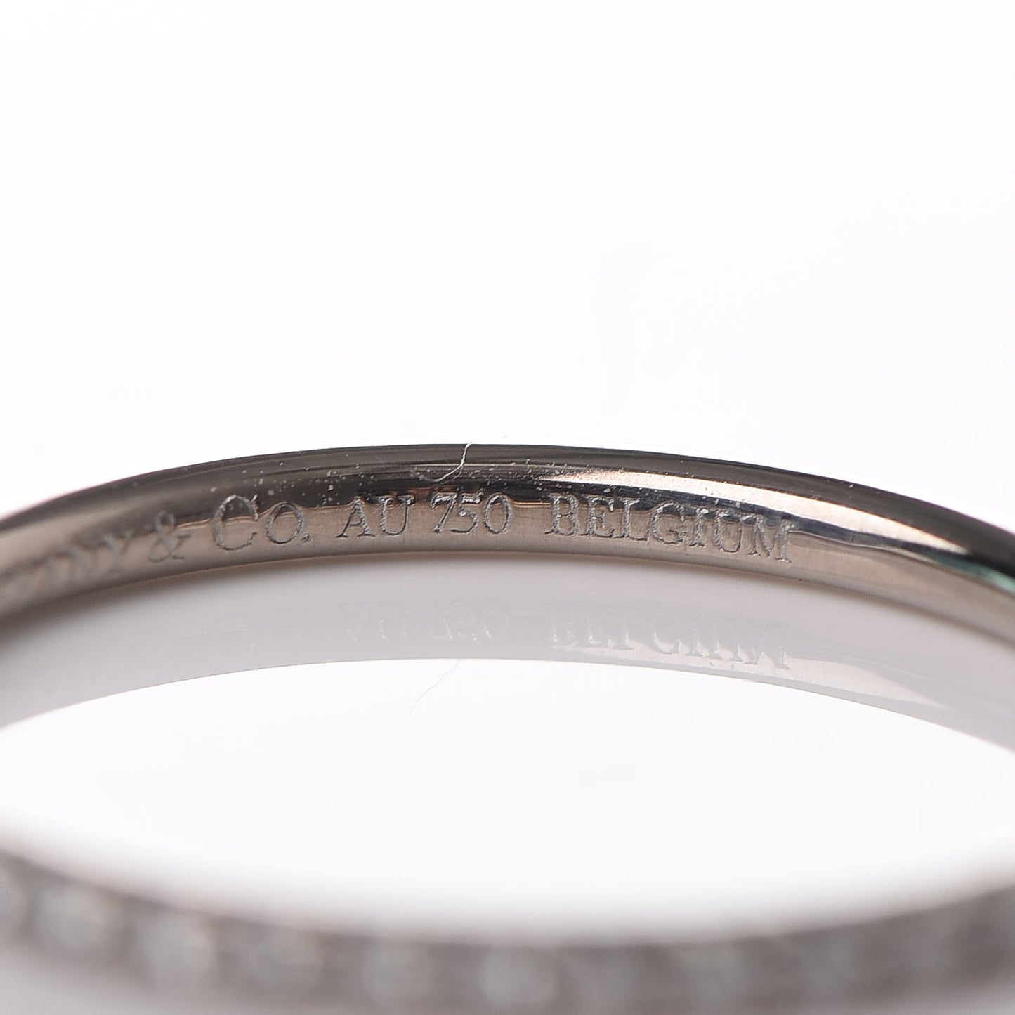 18K White Gold Diamond Metro Band Ring 49 5