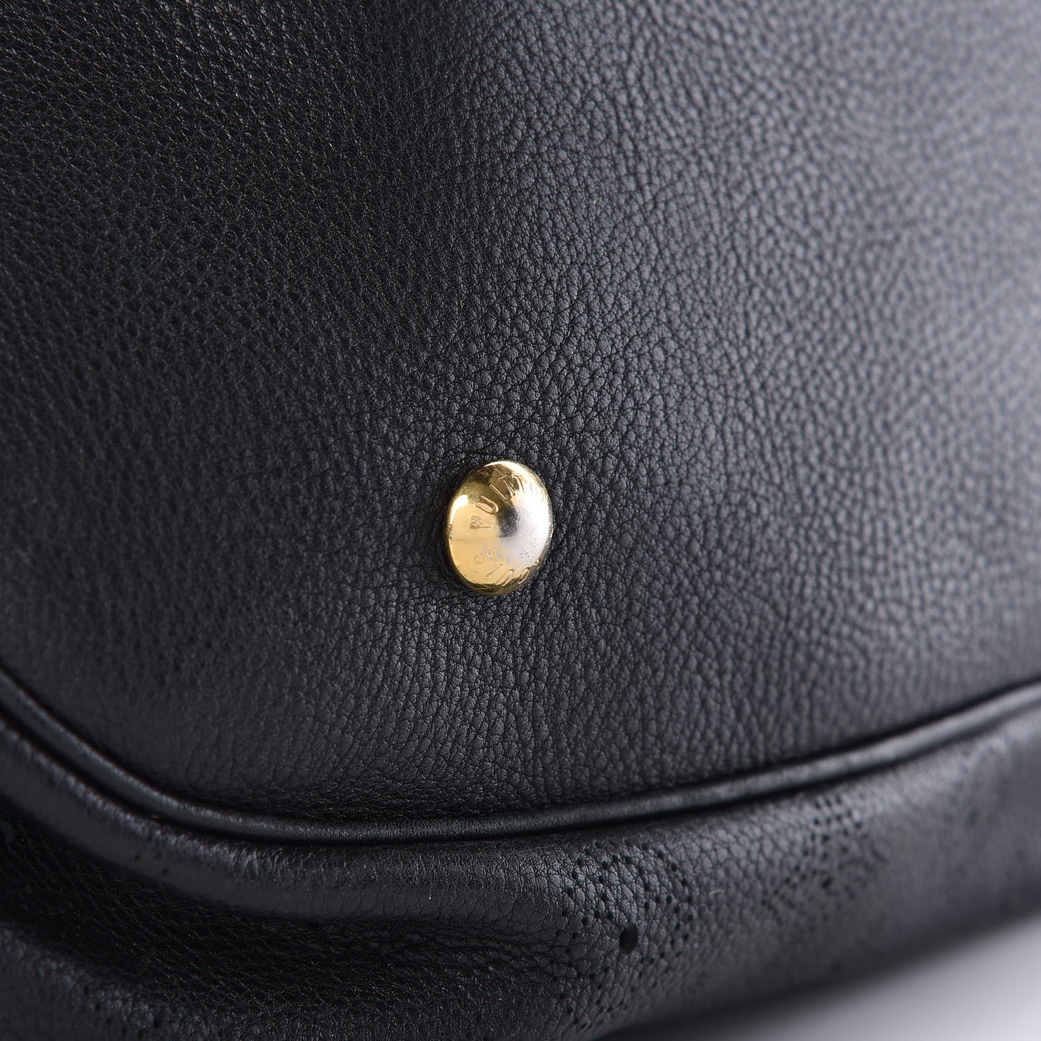 Louis Vuitton Mahina XL Black 16 of 20