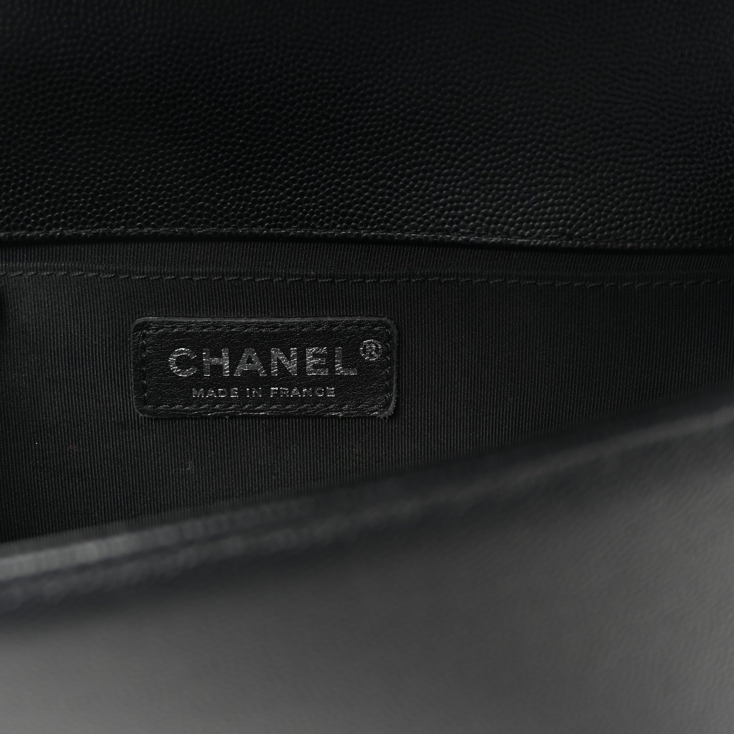 Caviar Quilted Medium Boy Flap Black