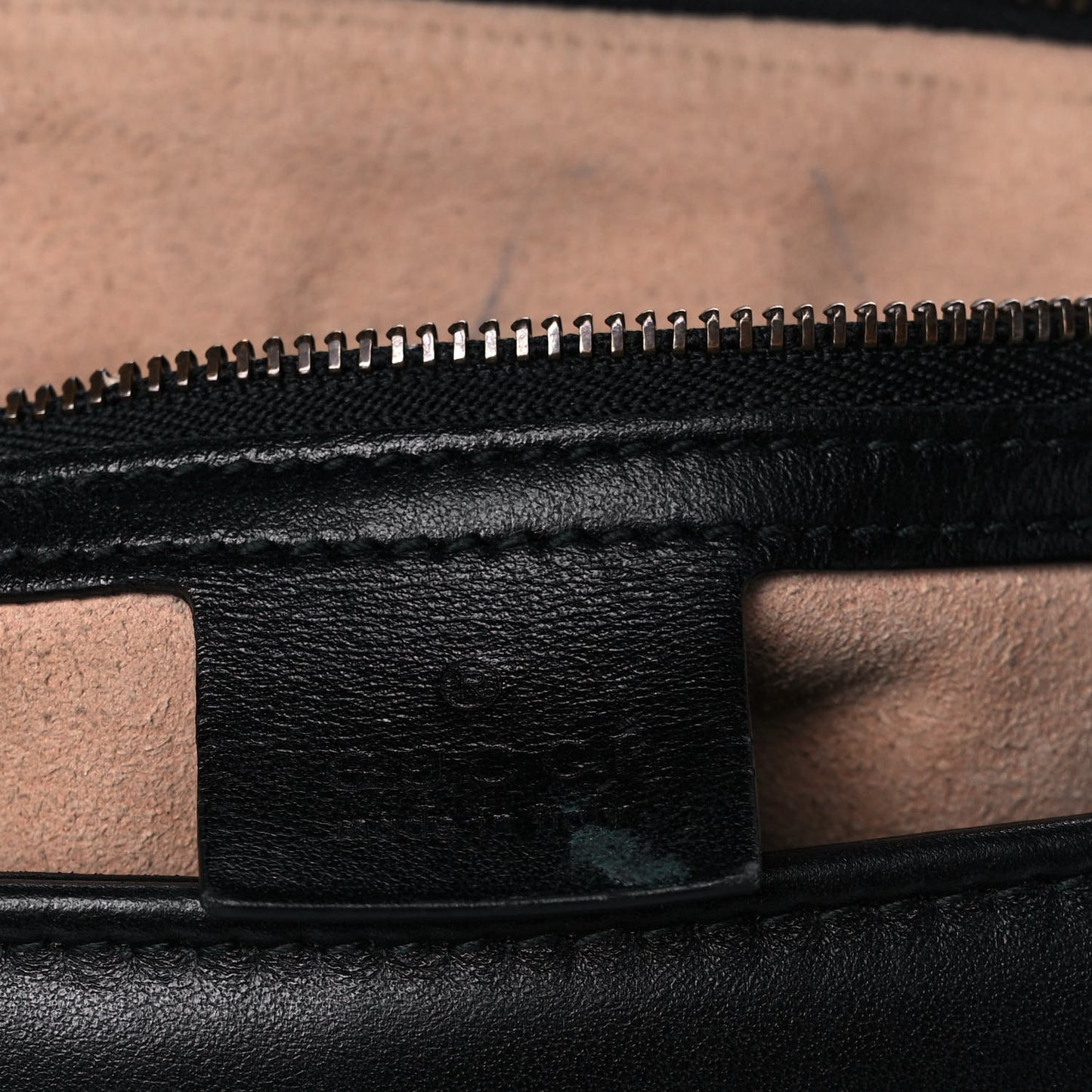 Calfskin Matelasse Large GG Marmont Shoulder Bag Black