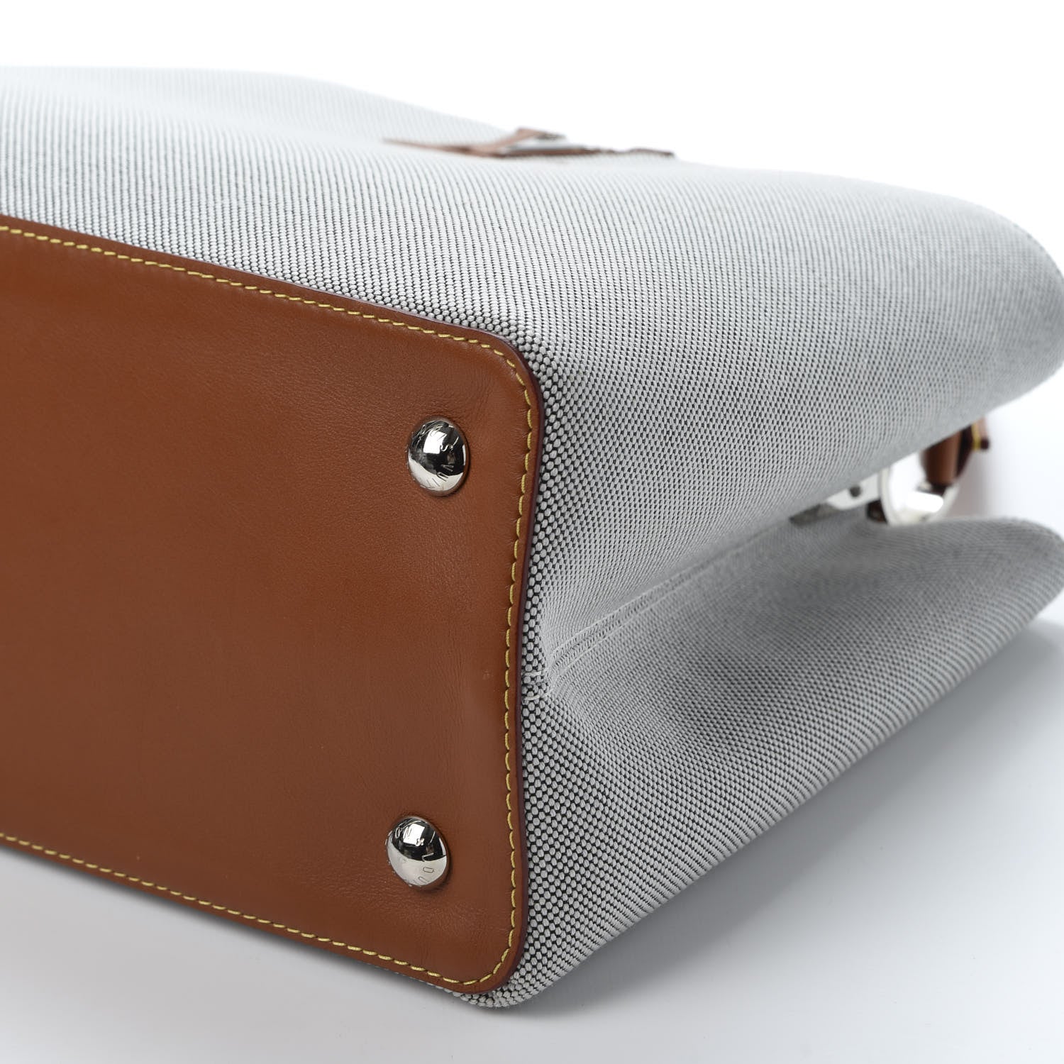 Louis Vuitton Toile Capucines MM Mateo 6 of 8