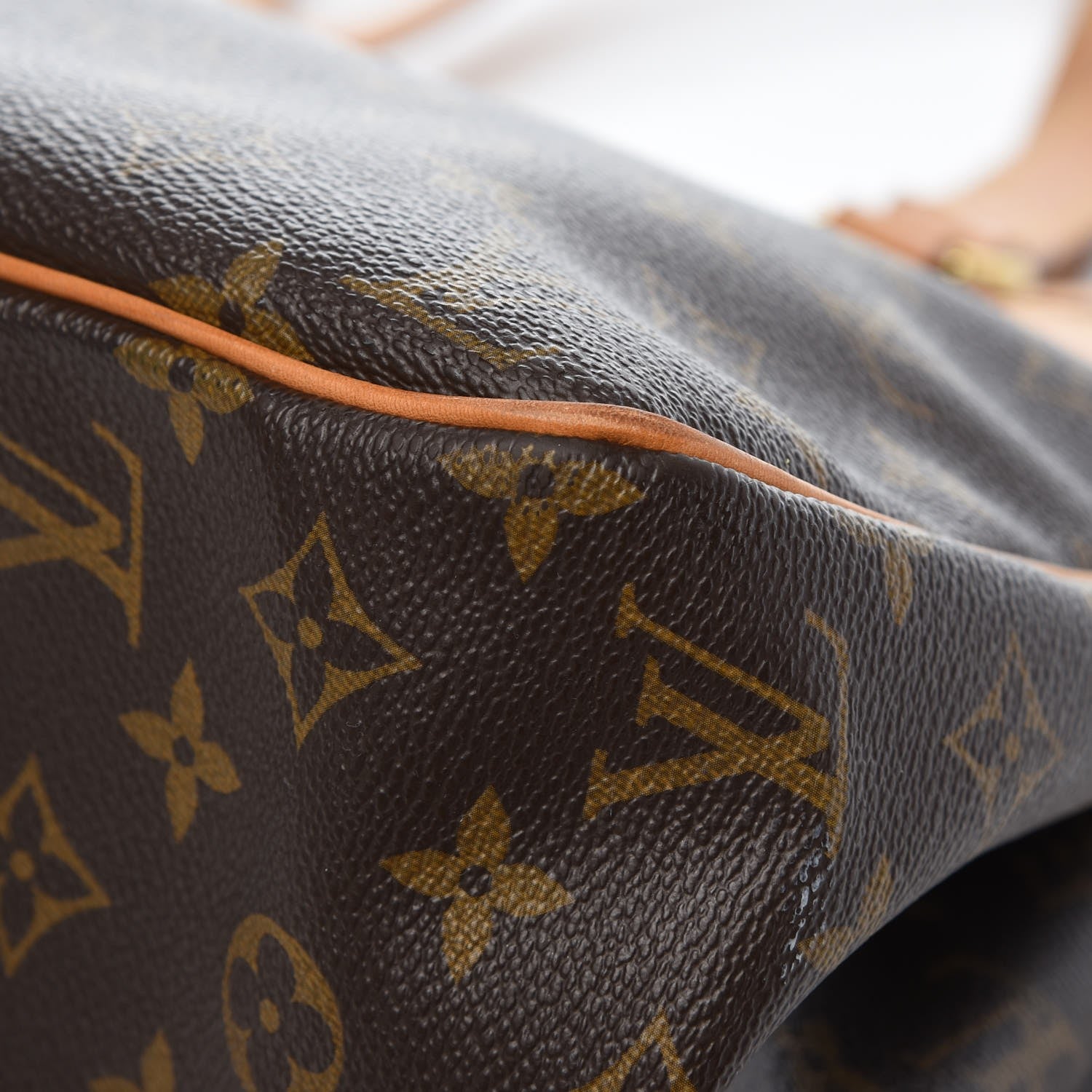 Louis Vuitton Monogram Batignolles Horizontal 13 of 16