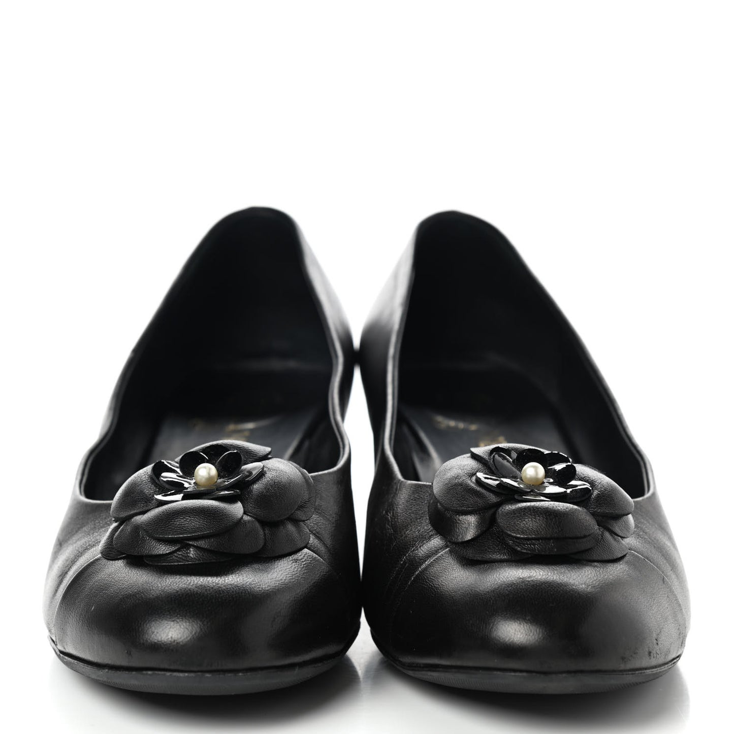 Lambskin Pearl Camellia Cap Toe Pumps 41 Black