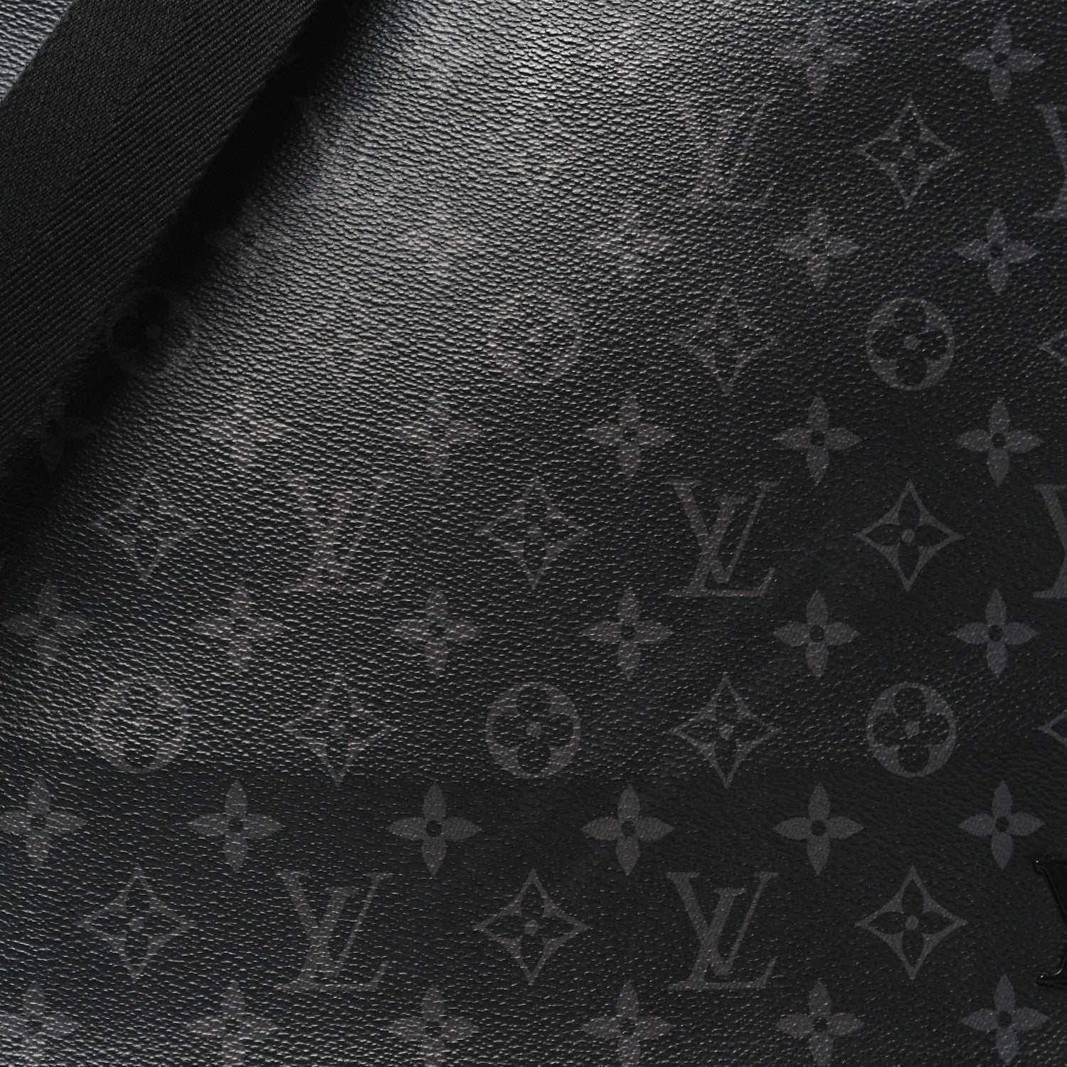 Louis Vuitton Monogram Eclipse District MM 7 of 10