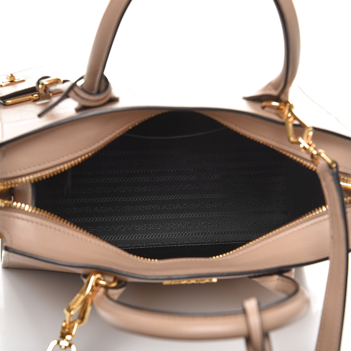 Saffiano City Calf Small Esplanade Tote Cammeo