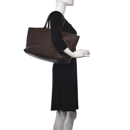 Bottega Veneta Nappa Intrecciato Medium Cabat Ebano 2 of 11