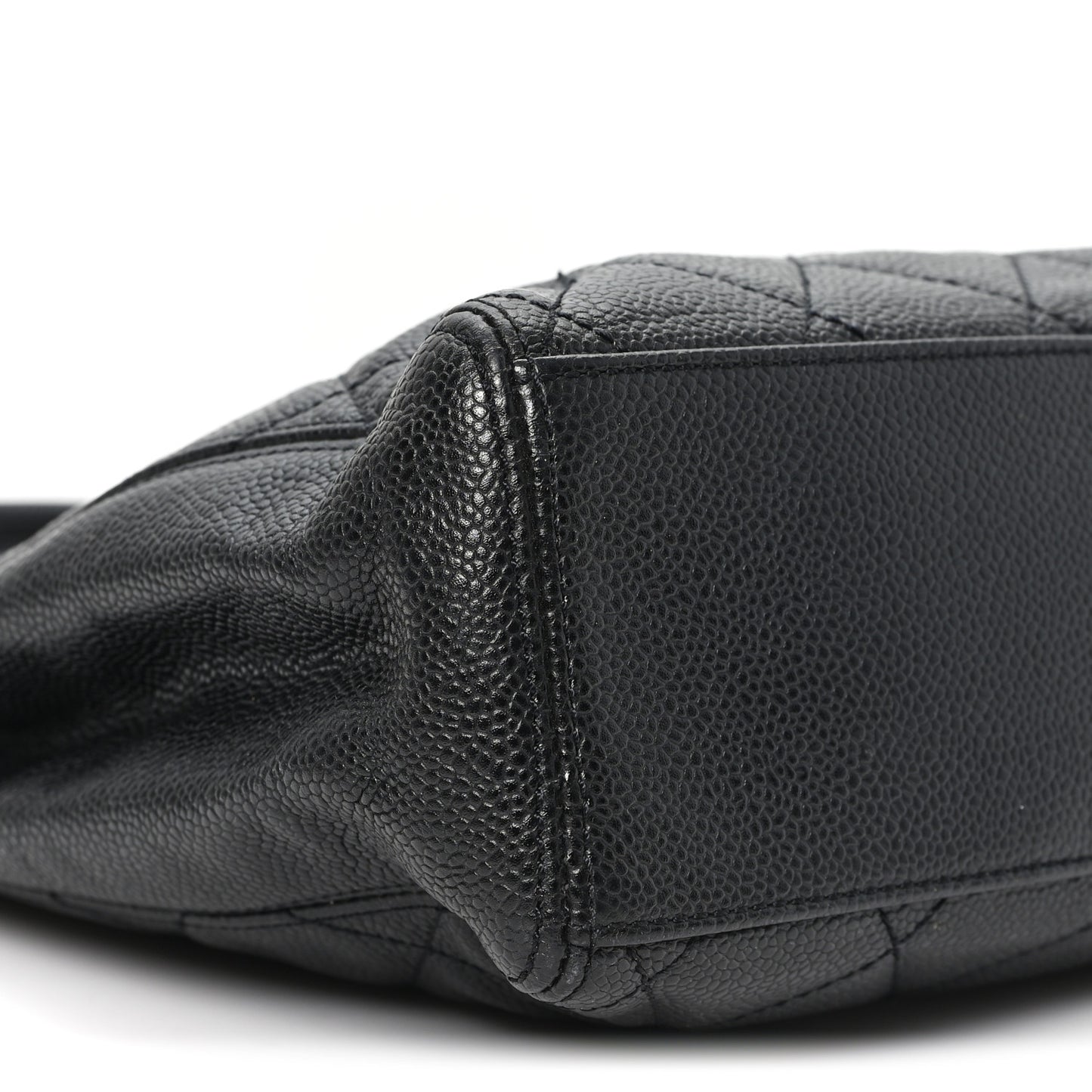 Caviar Quilted Shoulder Bag Black