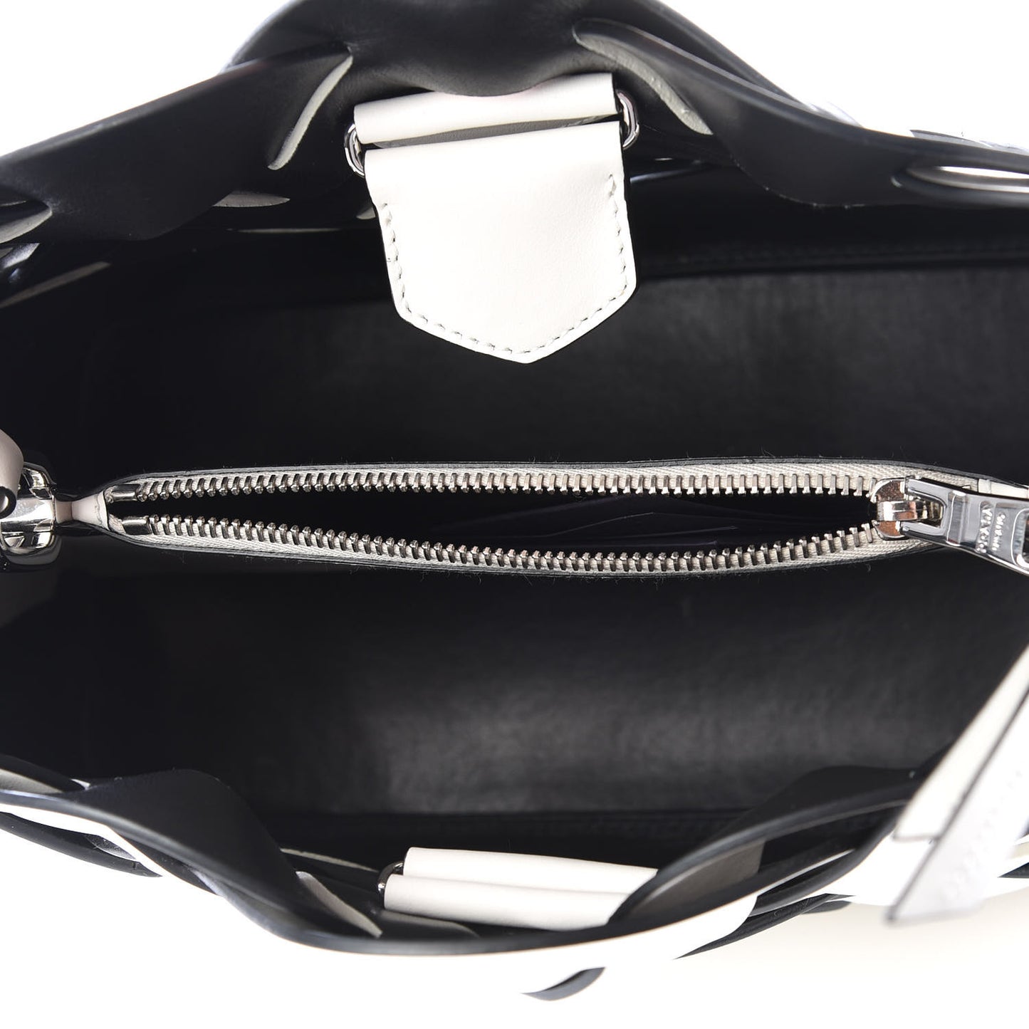 Vitello Intreccio Tress Handbag White Black
