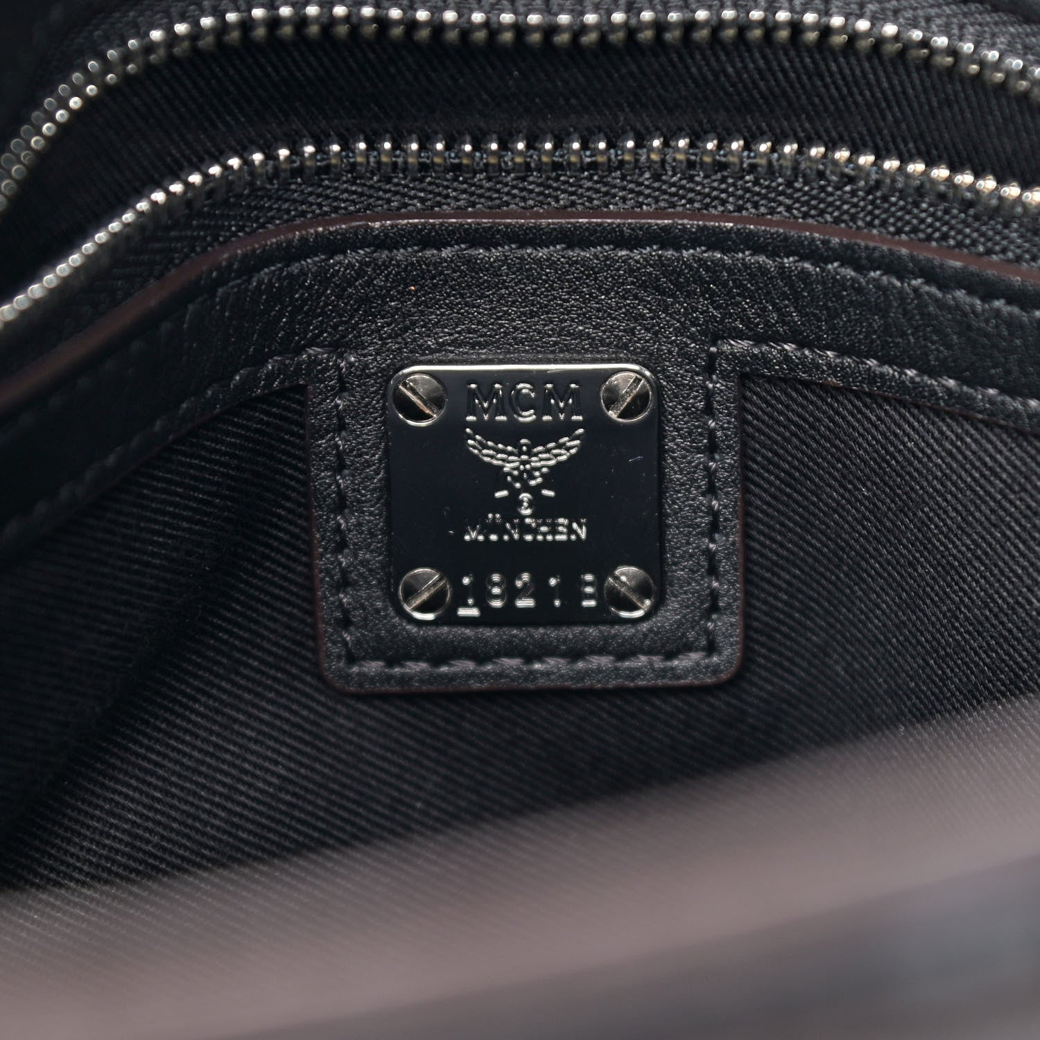 MCM Visetos Calfskin Essential Bucket Bag Black 6 of 10