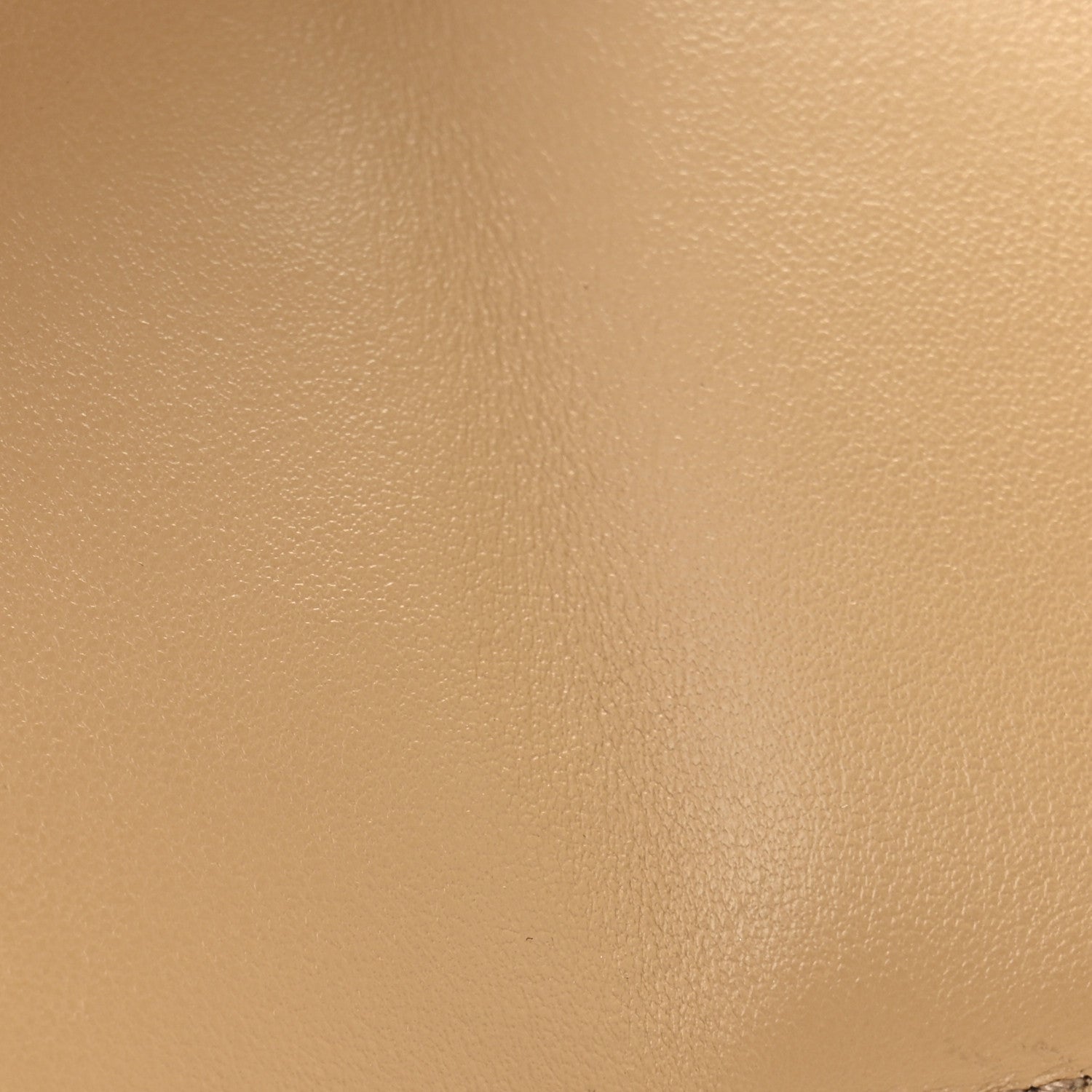 Fendi Vitello King Tamponato Embossed Fendi Roma Micro Tri-Fold Wallet Poudre 8 of 10