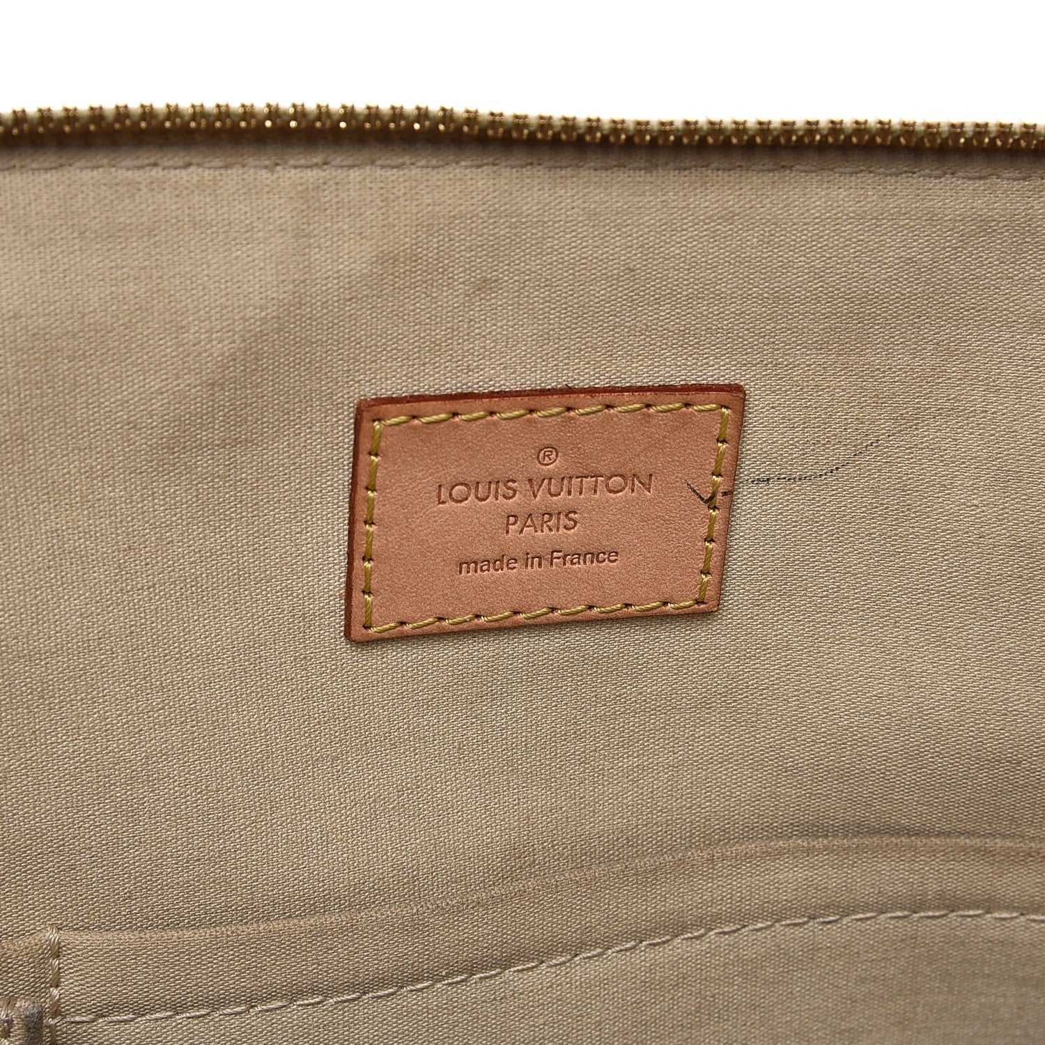 Louis Vuitton Vernis Alma GM Blanc Corail 6 of 17