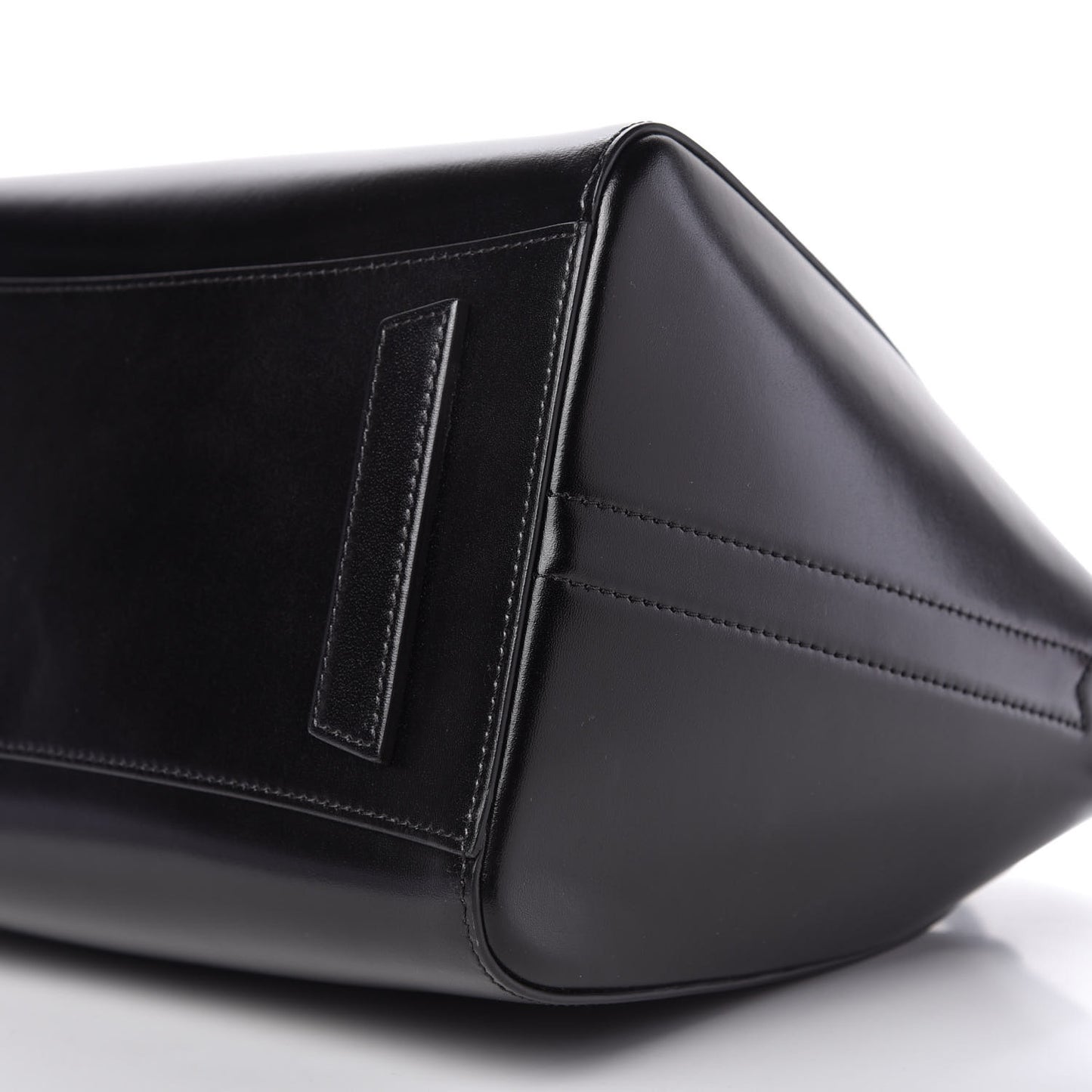 Shiny Lord Calfskin Medium Antigona Black