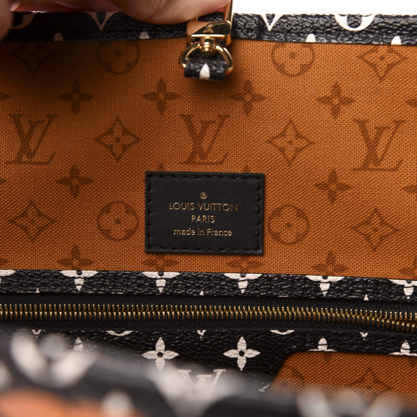 Monogram Giant Crafty Neverfull MM Creme Caramel