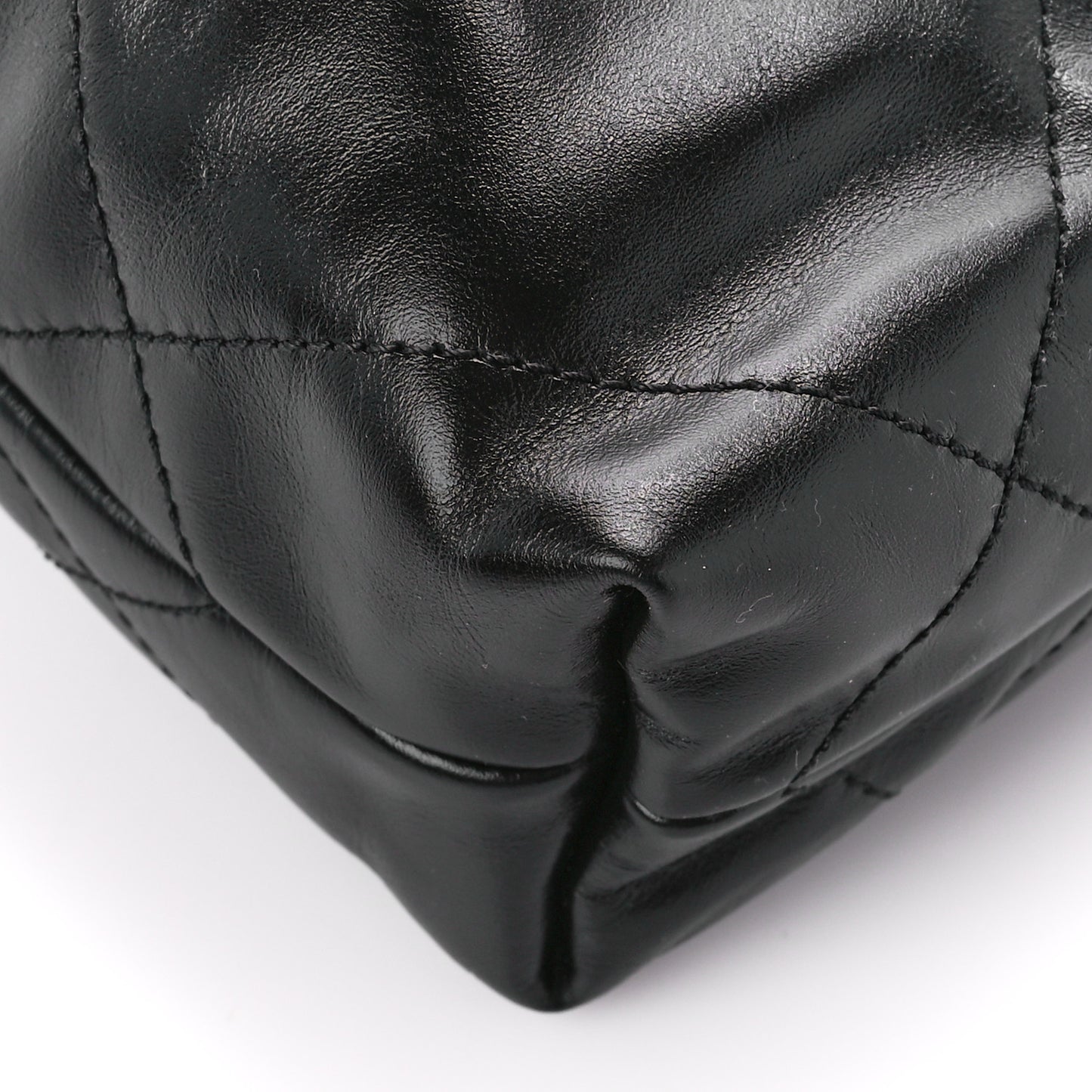 Shiny Calfskin Quilted Mini Chanel 22 Black