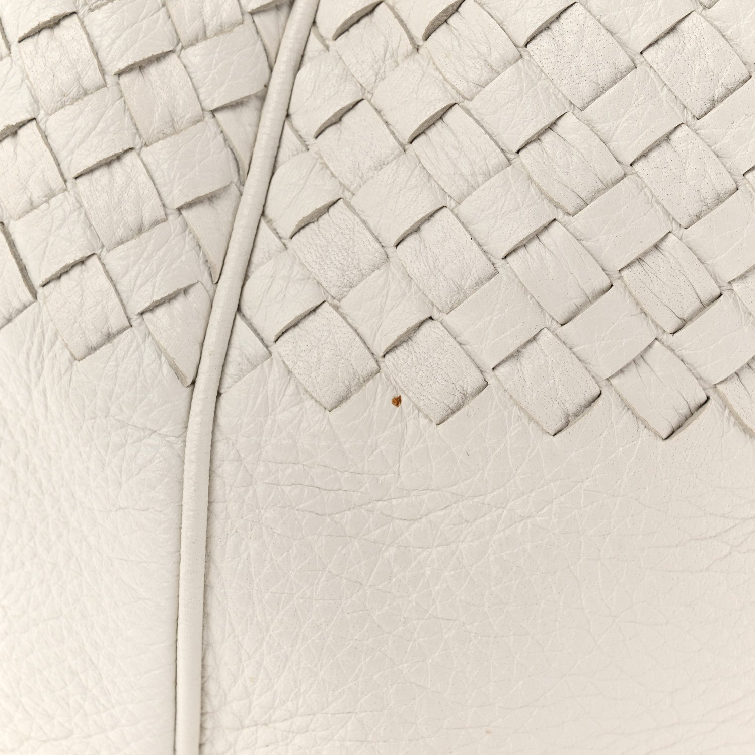 Bottega Veneta Cervo Intrecciato Shoulder Bag White 14 of 17