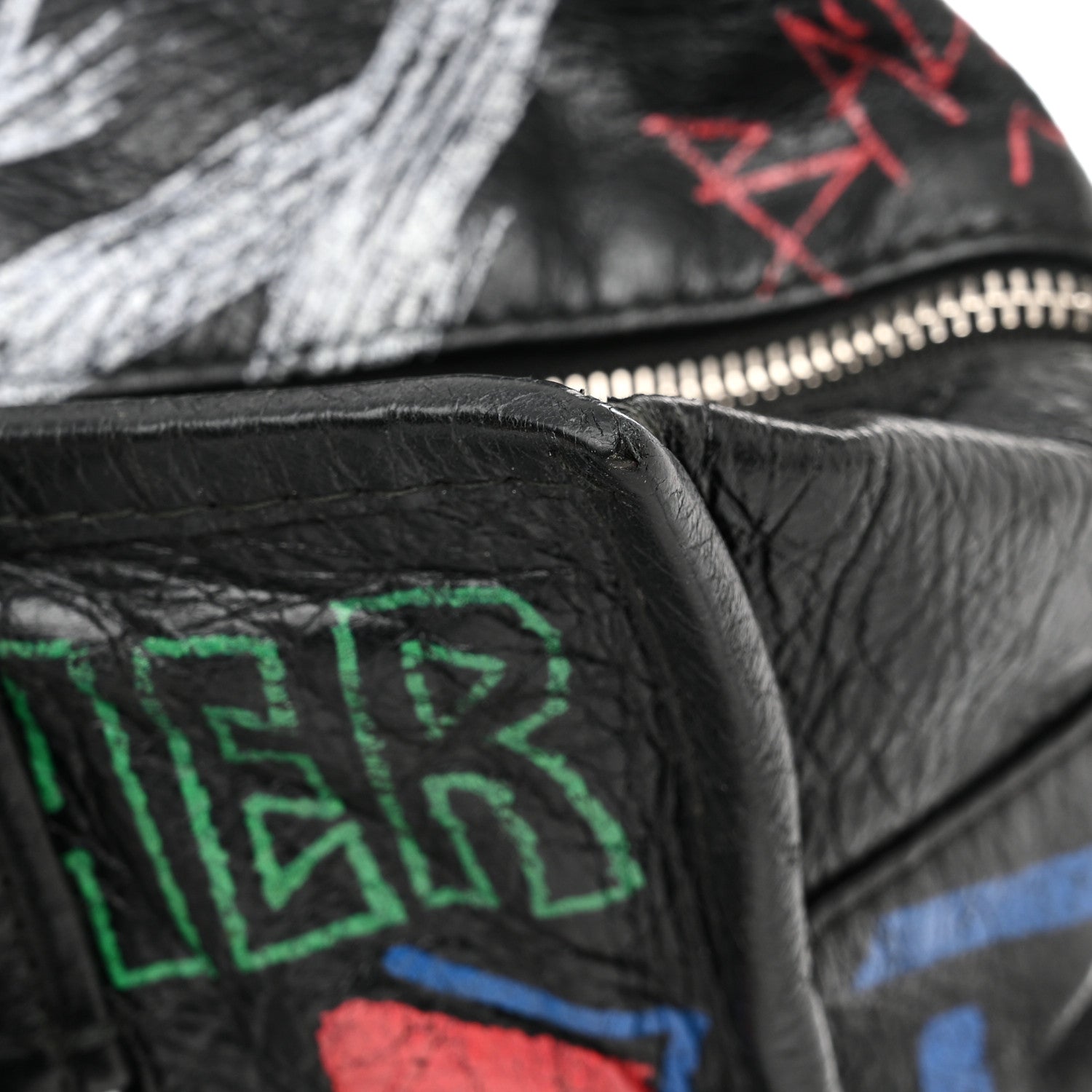 Balenciaga Agneau Arena Graffiti All Over S Bazar Shopper Tote Black Vert Rouge 22 of 23