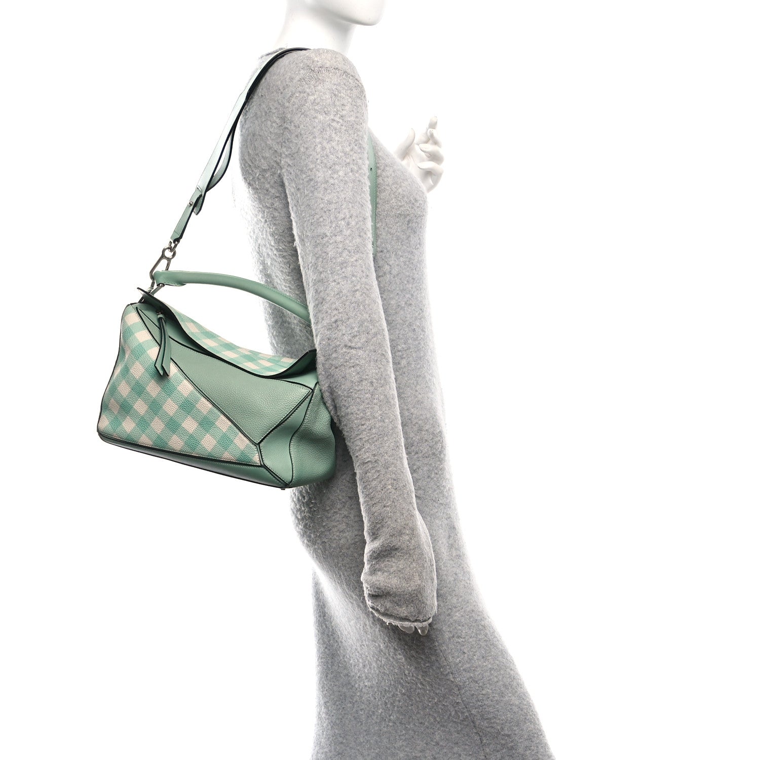 【LOEWE】チェック柄ケース Loewe Calfskin Medium Gingham Puzzle Bag Lime 1798772 – FASHIONPHILE