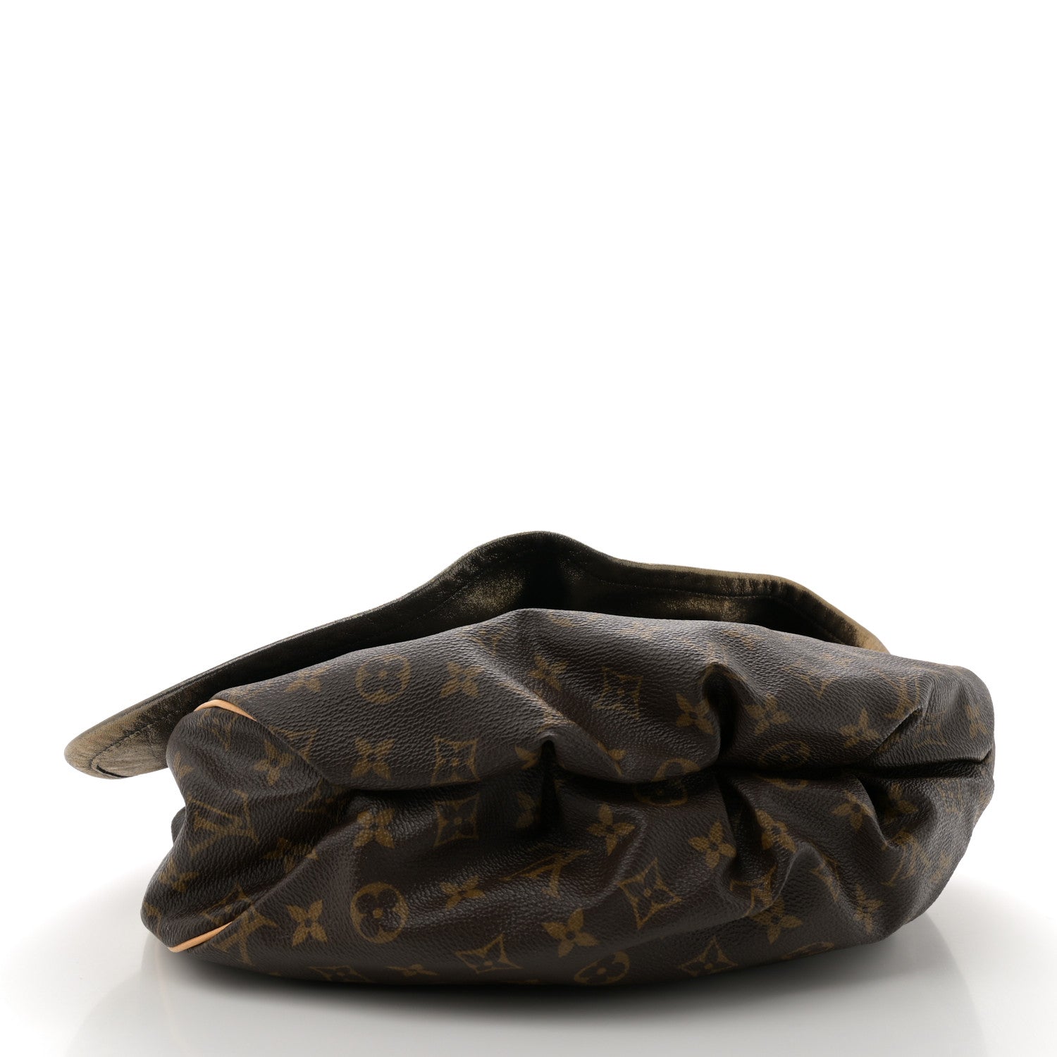 Louis Vuitton Monogram Kalahari GM 4 of 10