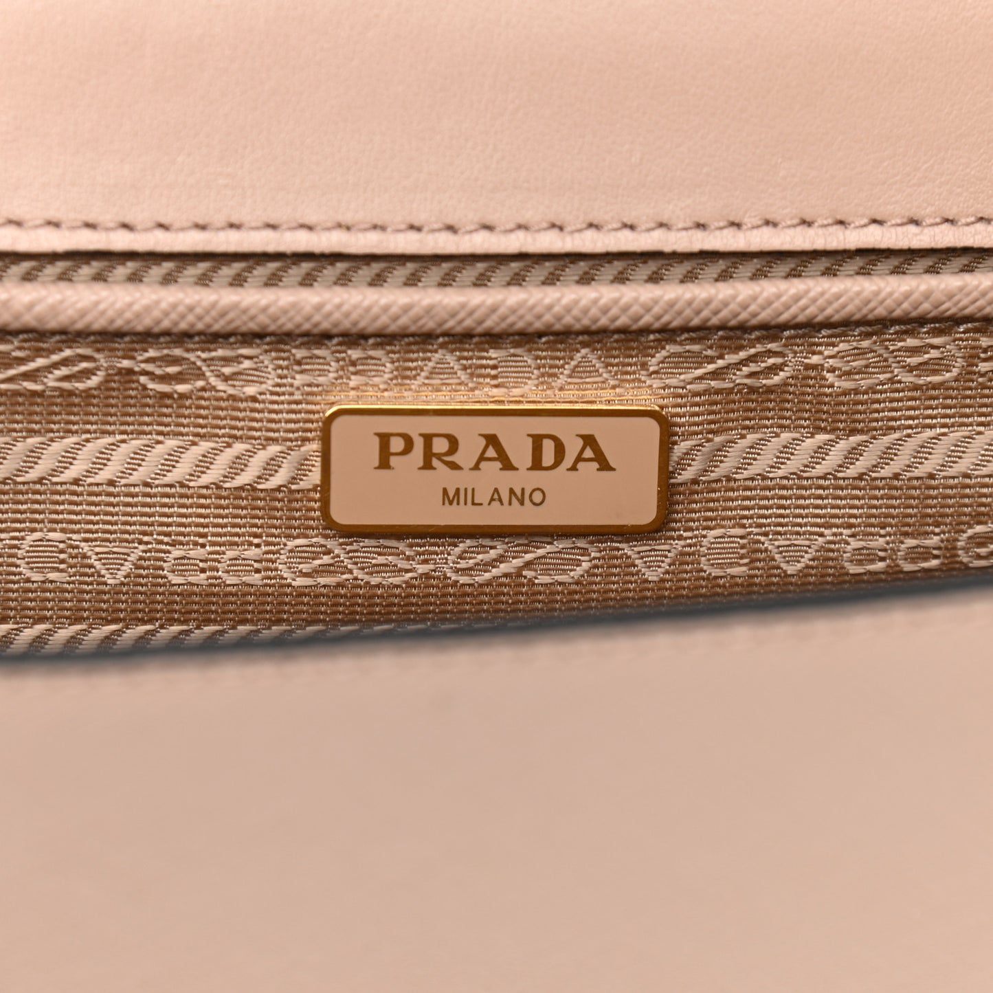 Saffiano Soft Calfskin Chain Crossbody Bag Cipria