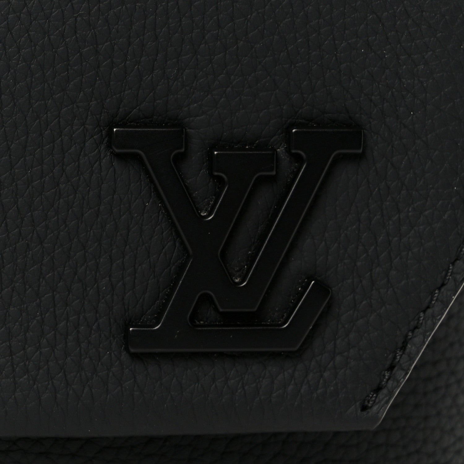 Louis Vuitton Calfskin Aerogram Fastline Messenger Black 7 of 10
