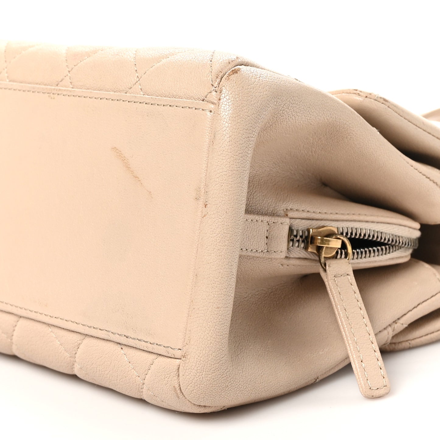 Shiny Sheepskin Quilted Small Trapezio Flap Beige