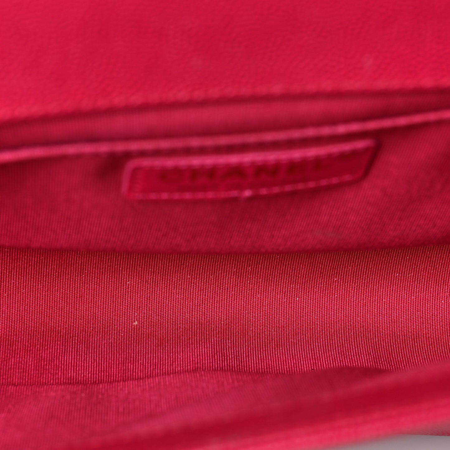 Caviar Quilted Medium Boy Flap Fuchsia